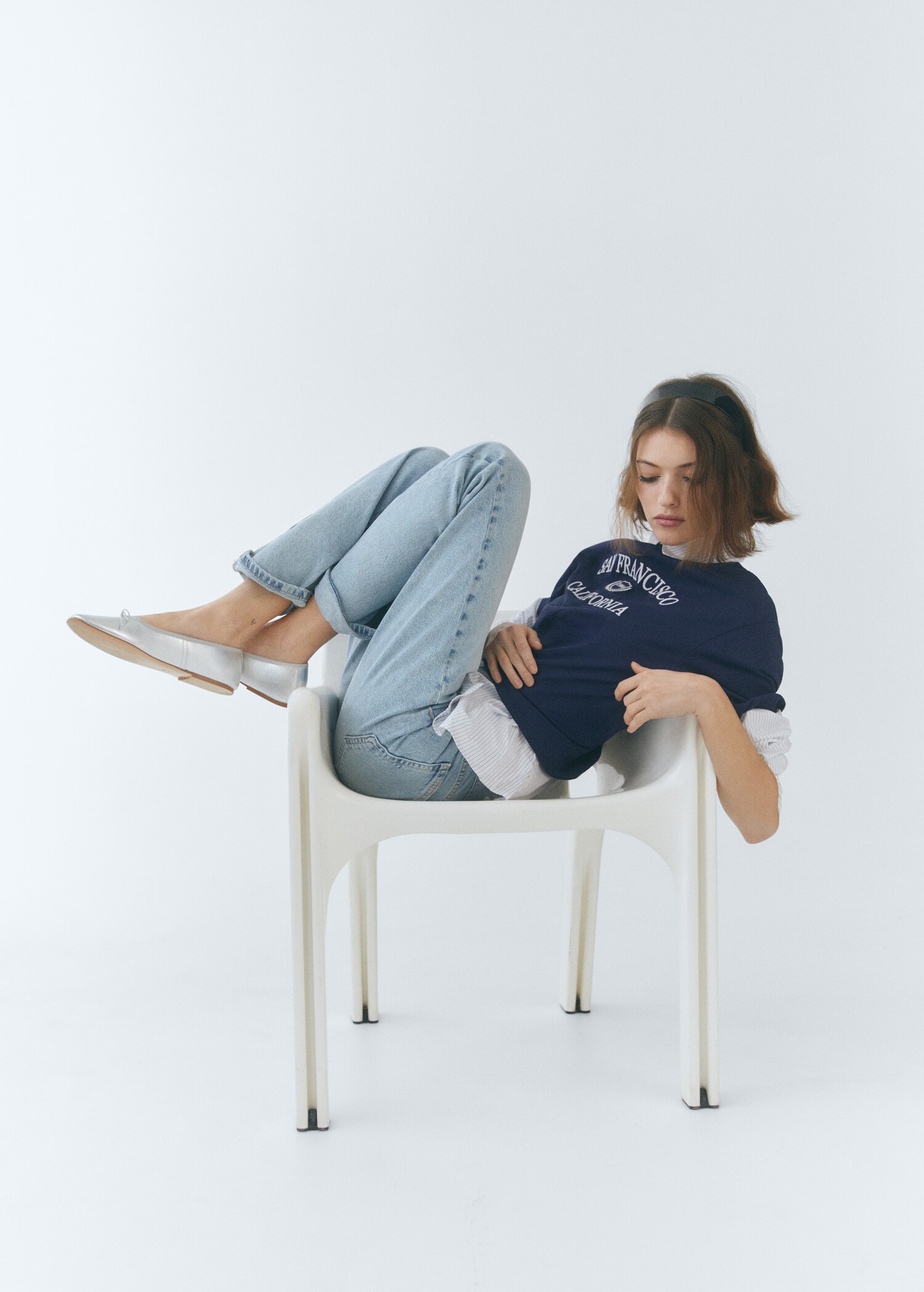 Mid-rise straight jeans - Details of the article 7