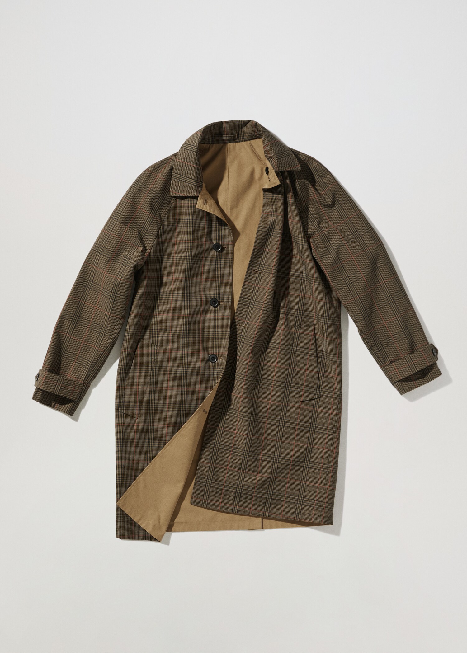 Reversible water-repellent trench coat - Article without model
