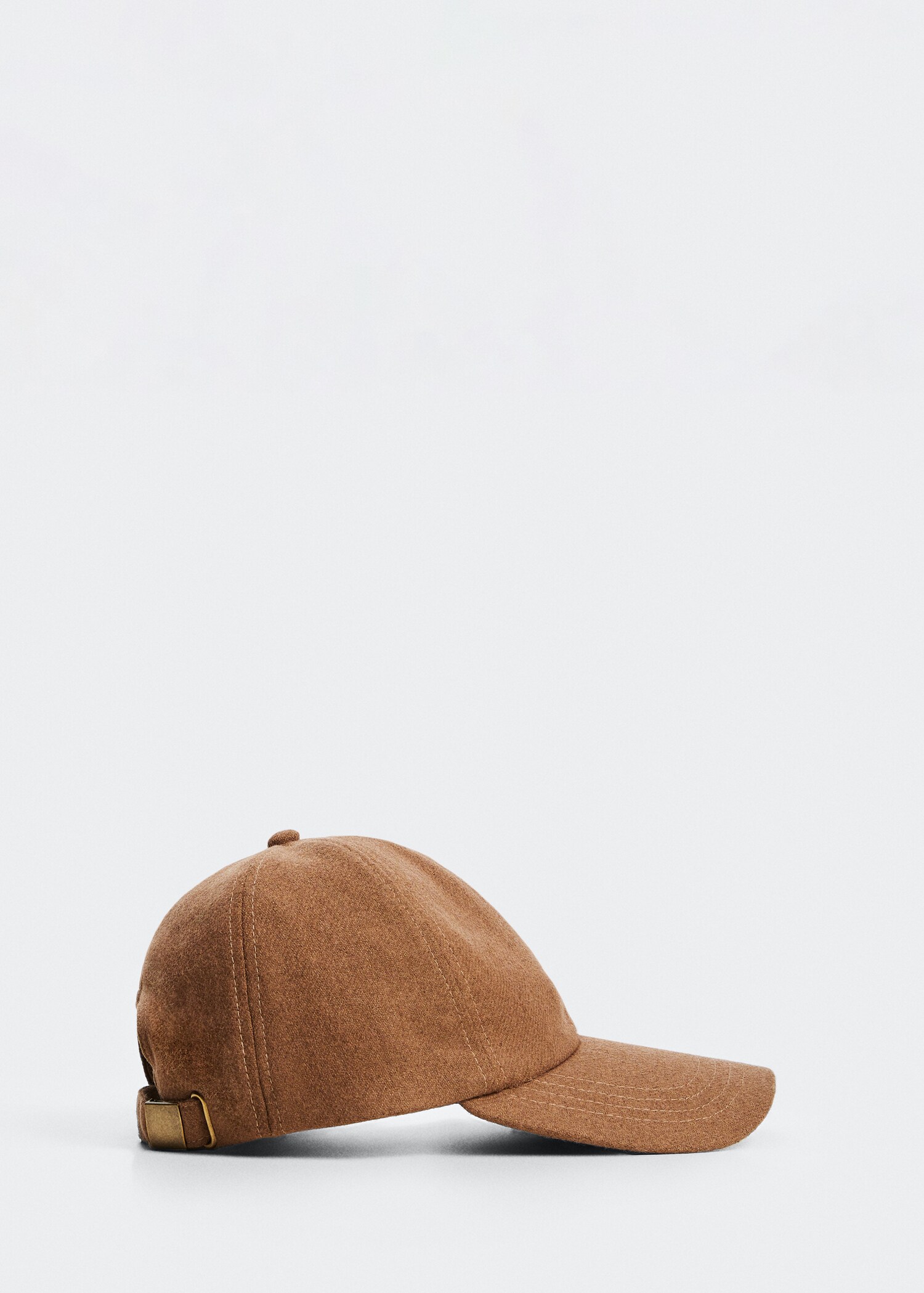Wool cap with visor - Article without model