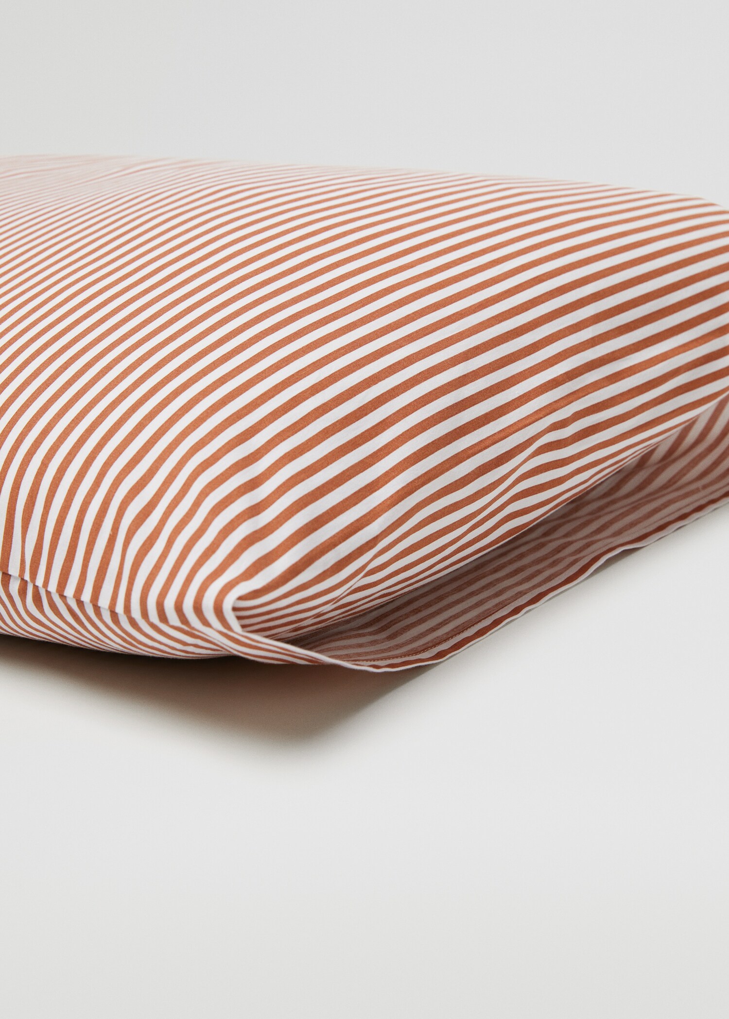 Striped print cushion cover 50x75cm (Pack of two) - Details of the article 3