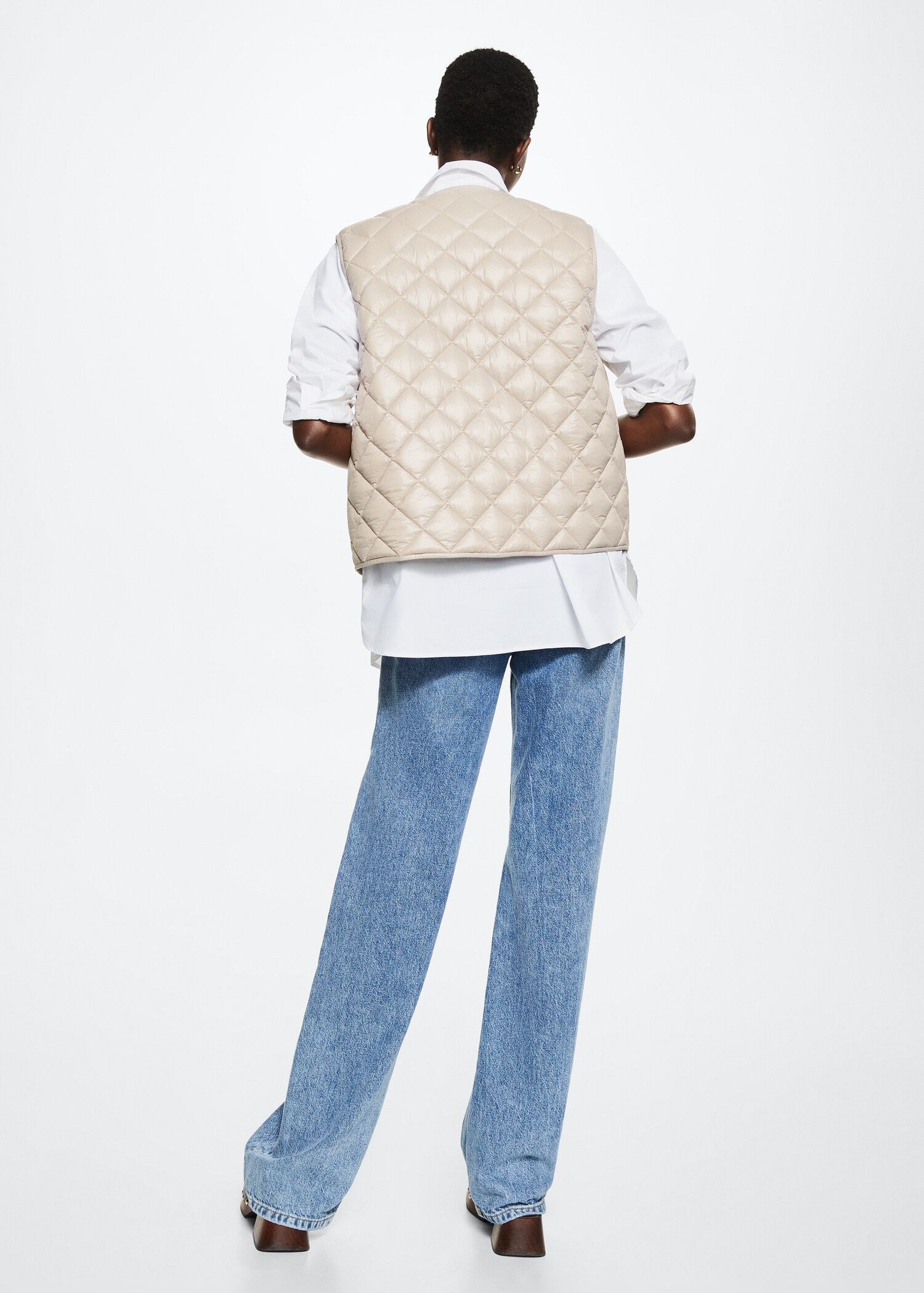 Ultra-light quilted vest - Reverse of the article