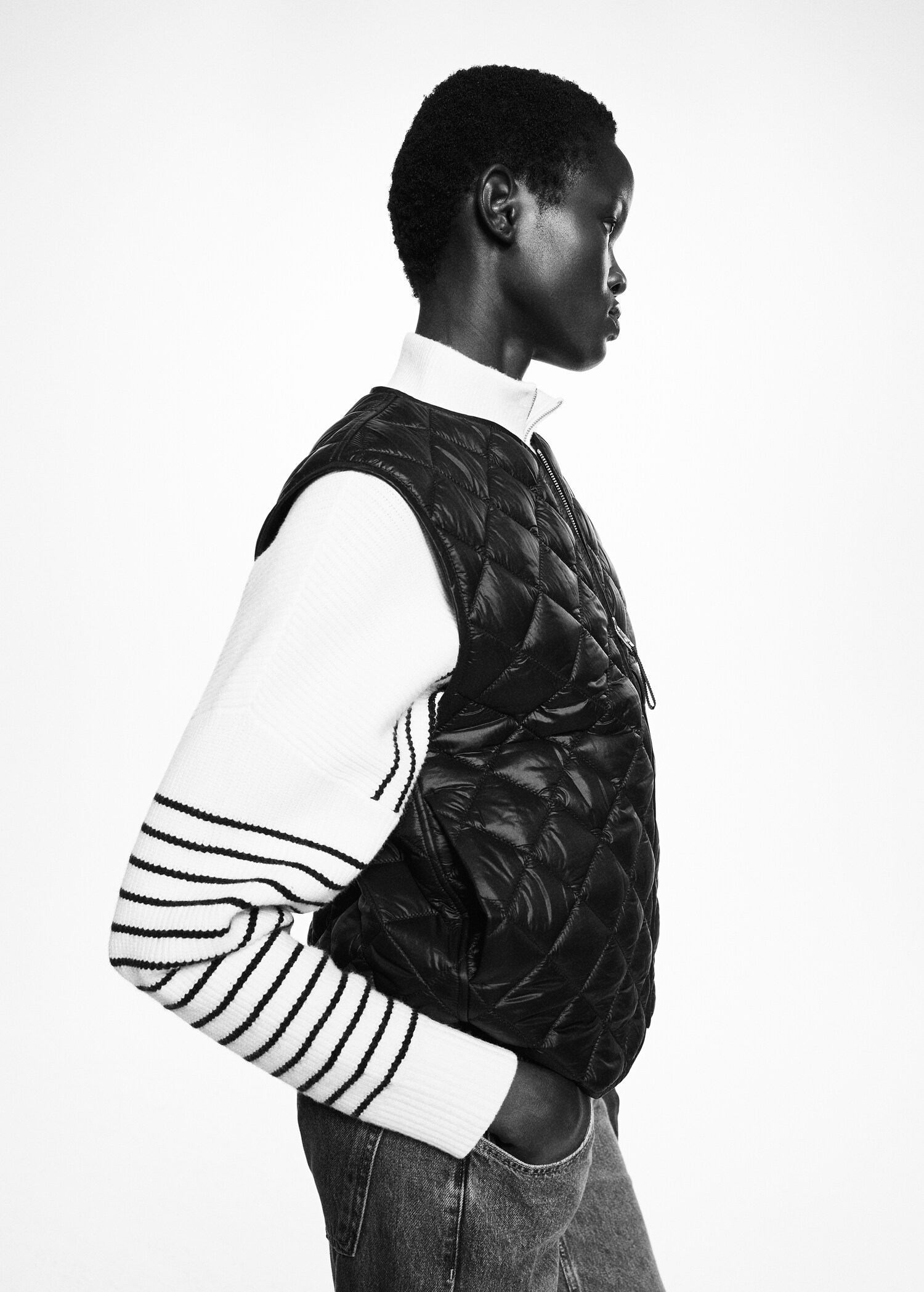 Ultra-light quilted vest - Details of the article 2