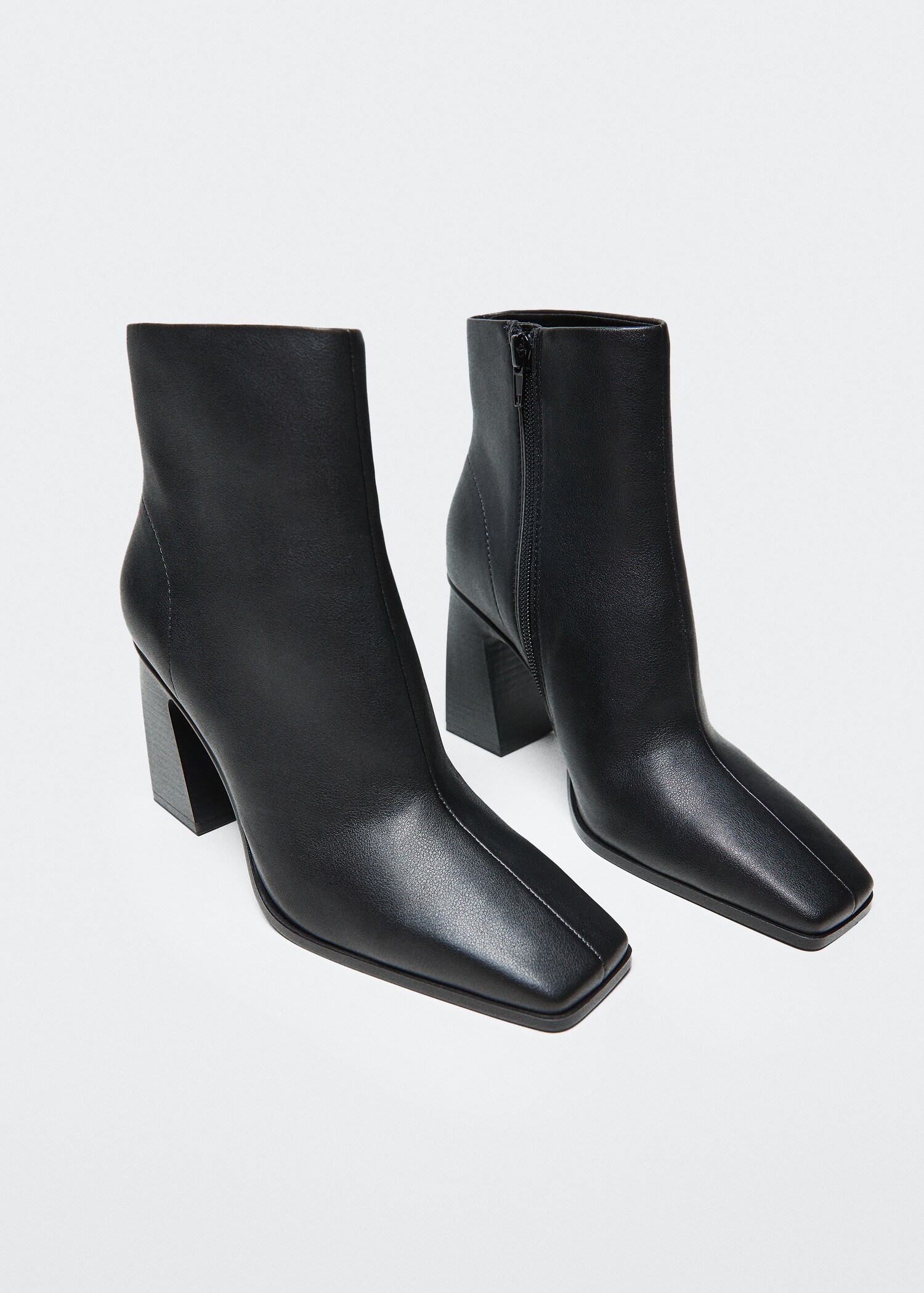 Squared-toe ankle boots - Μεσαίο πλάνο