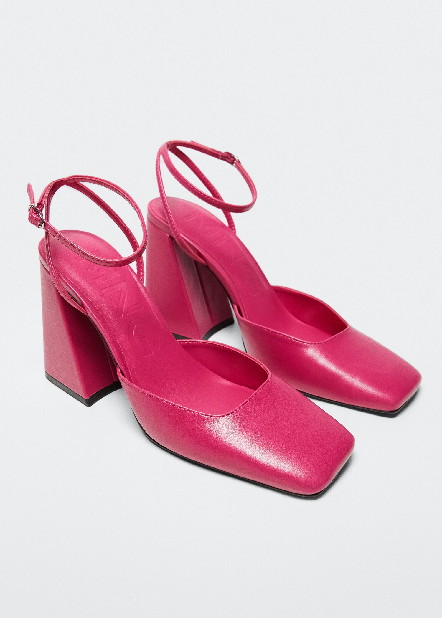 Block heel shoe - Details of the article 8