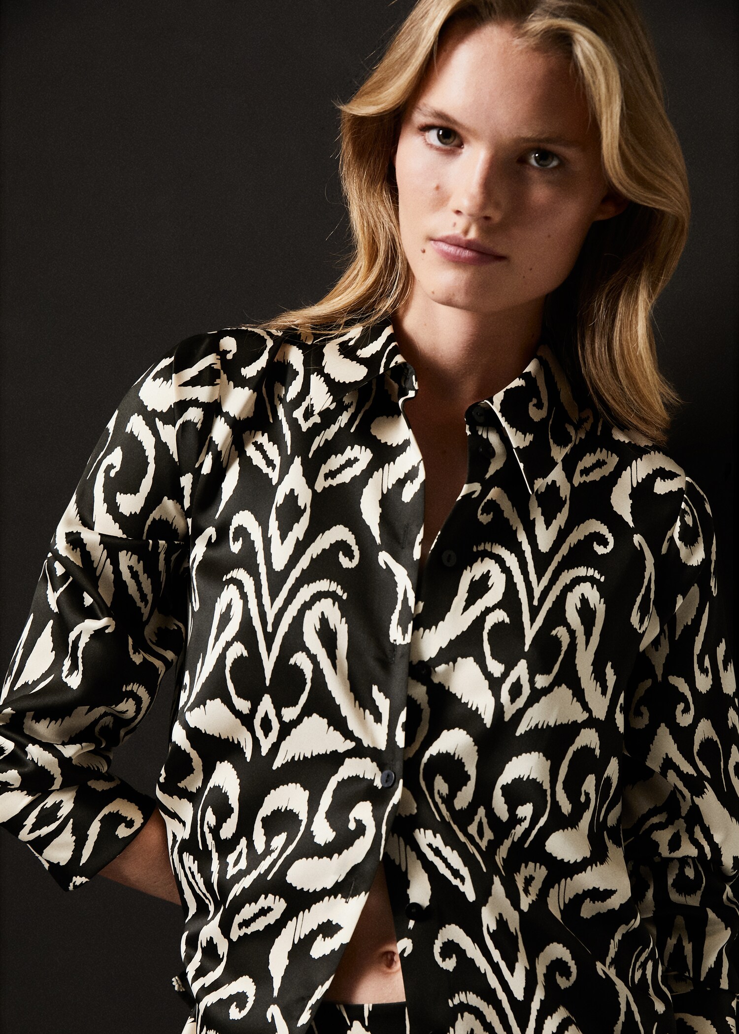 Satin print shirt - Details of the article 2