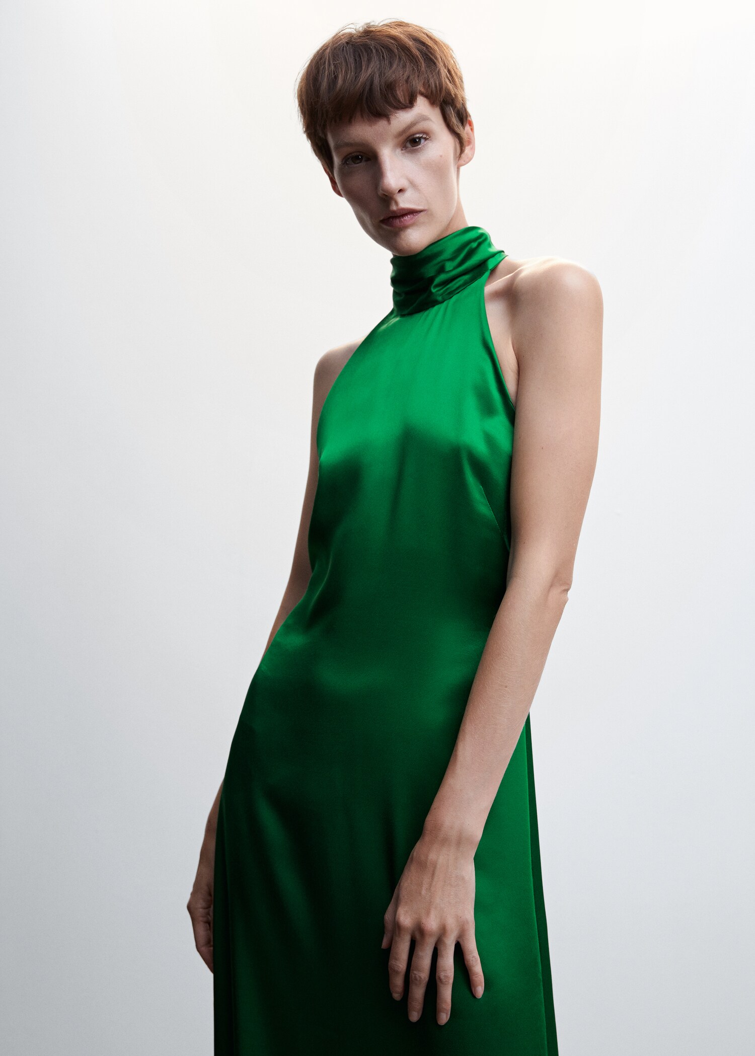 Satin halter dress - Medium plane