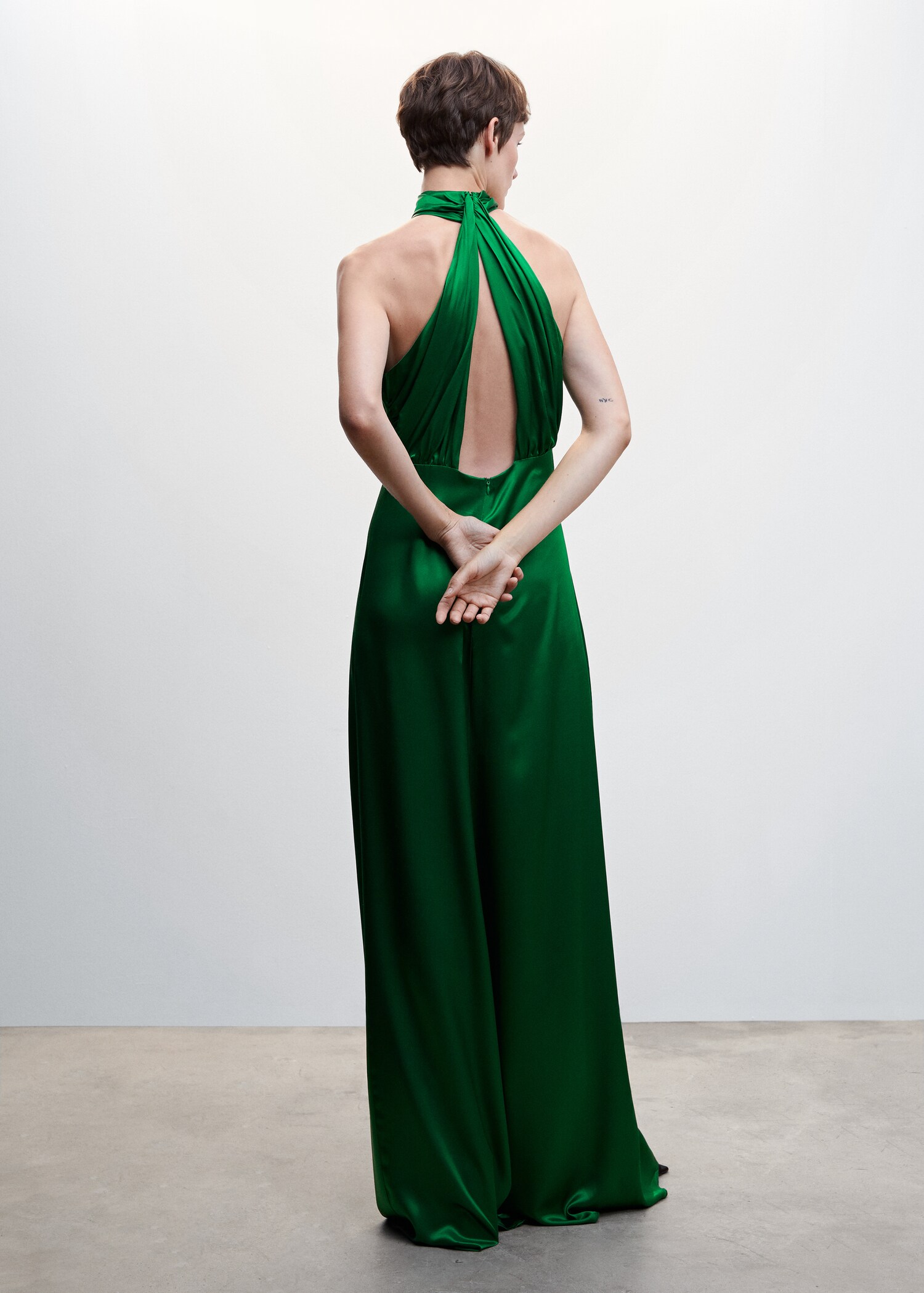 Satin halter dress - Reverse of the article