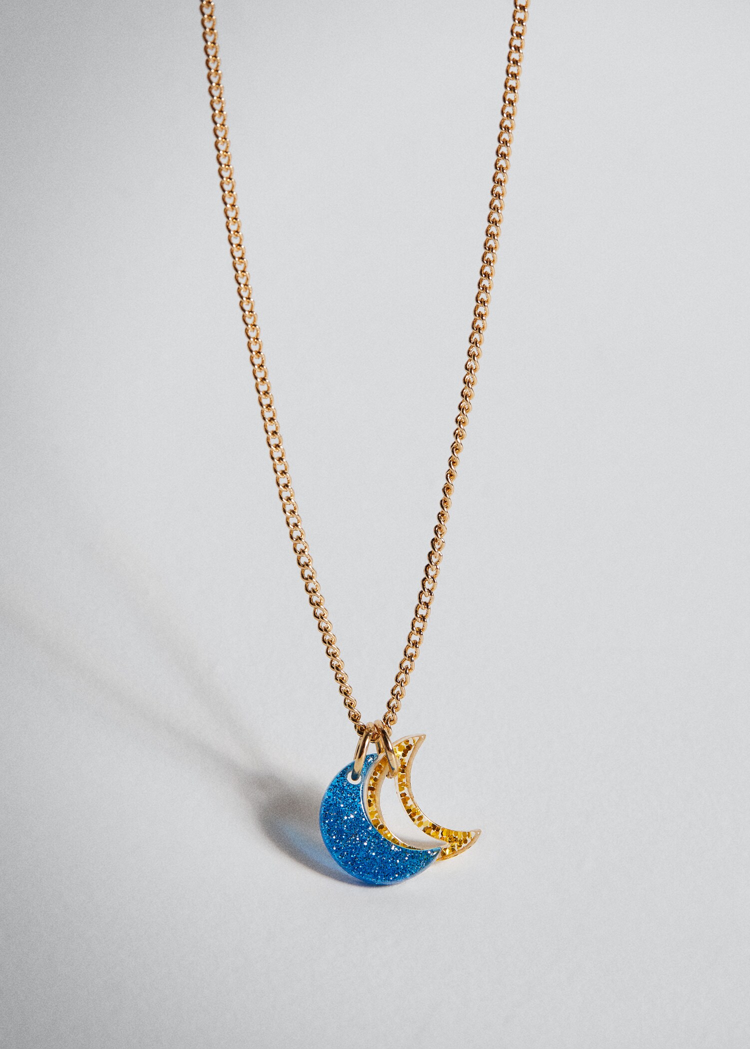 Moon pendant necklace - Medium plane