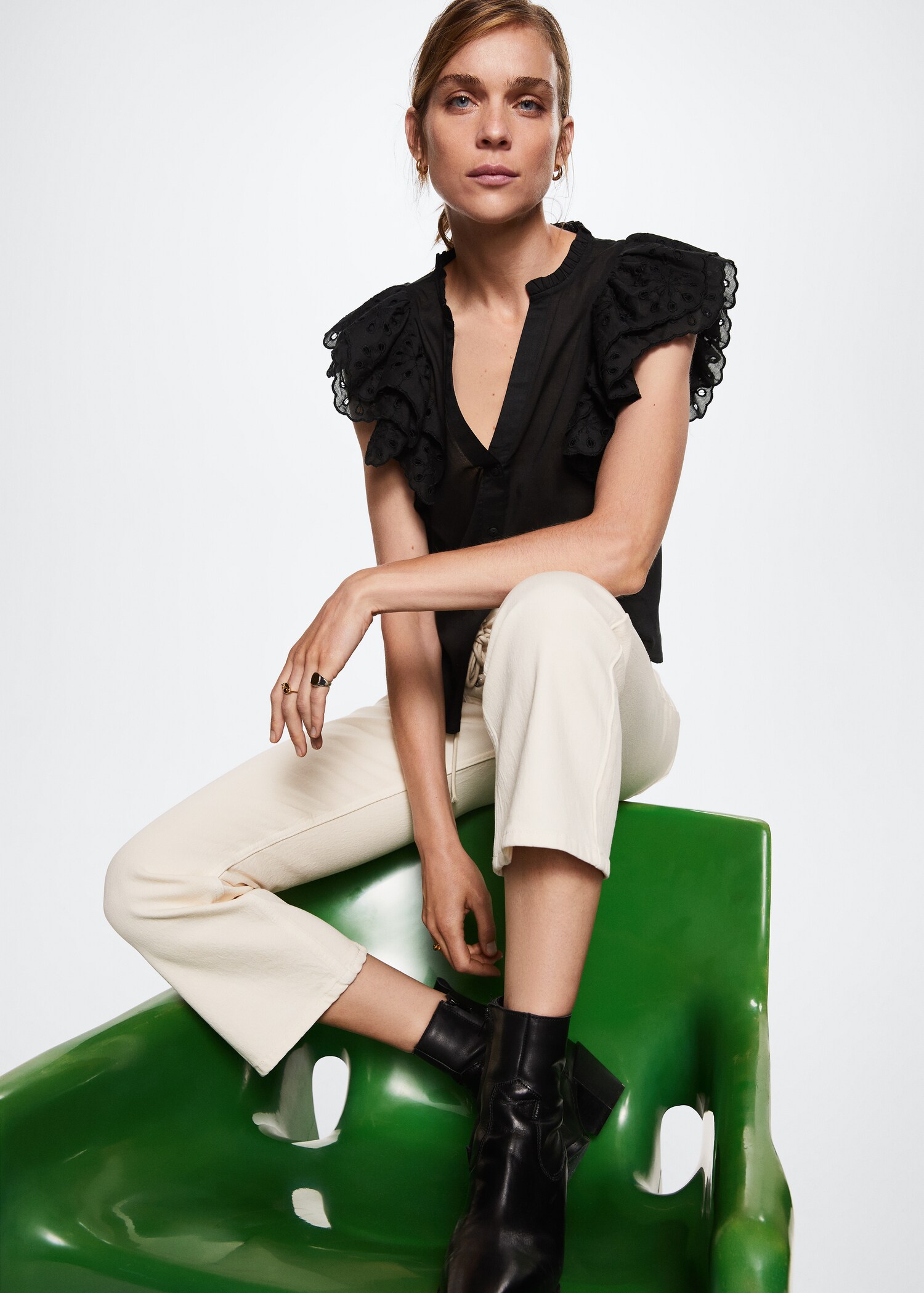 Cotton blouse with openwork details  - Details of the article 2