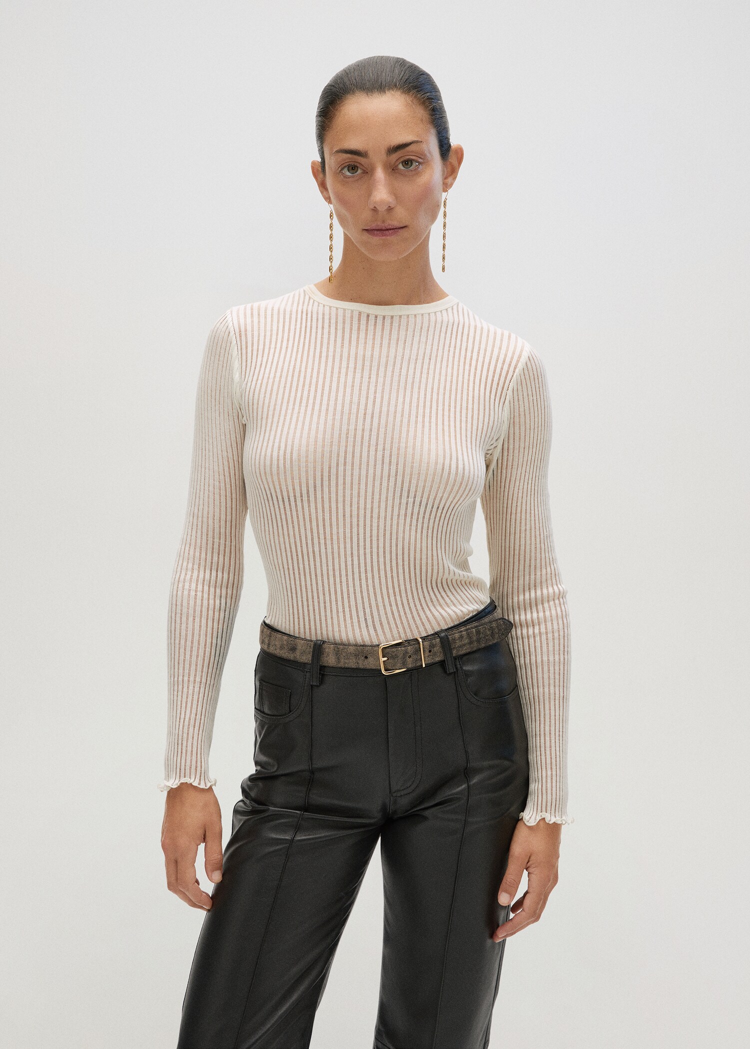 Leather belt with square buckle  - Details of the article 7