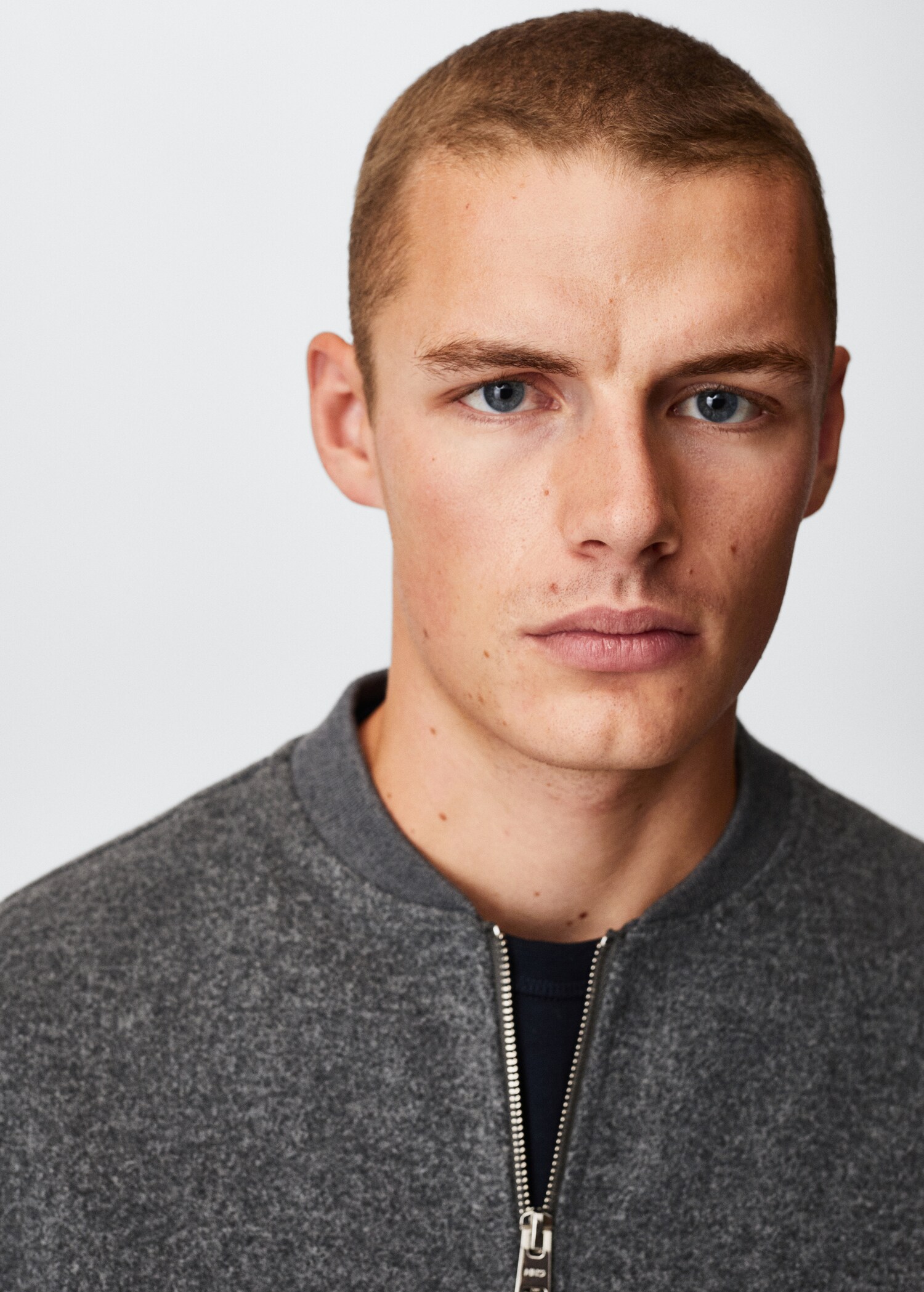 Bomber jacket - Details of the article 1