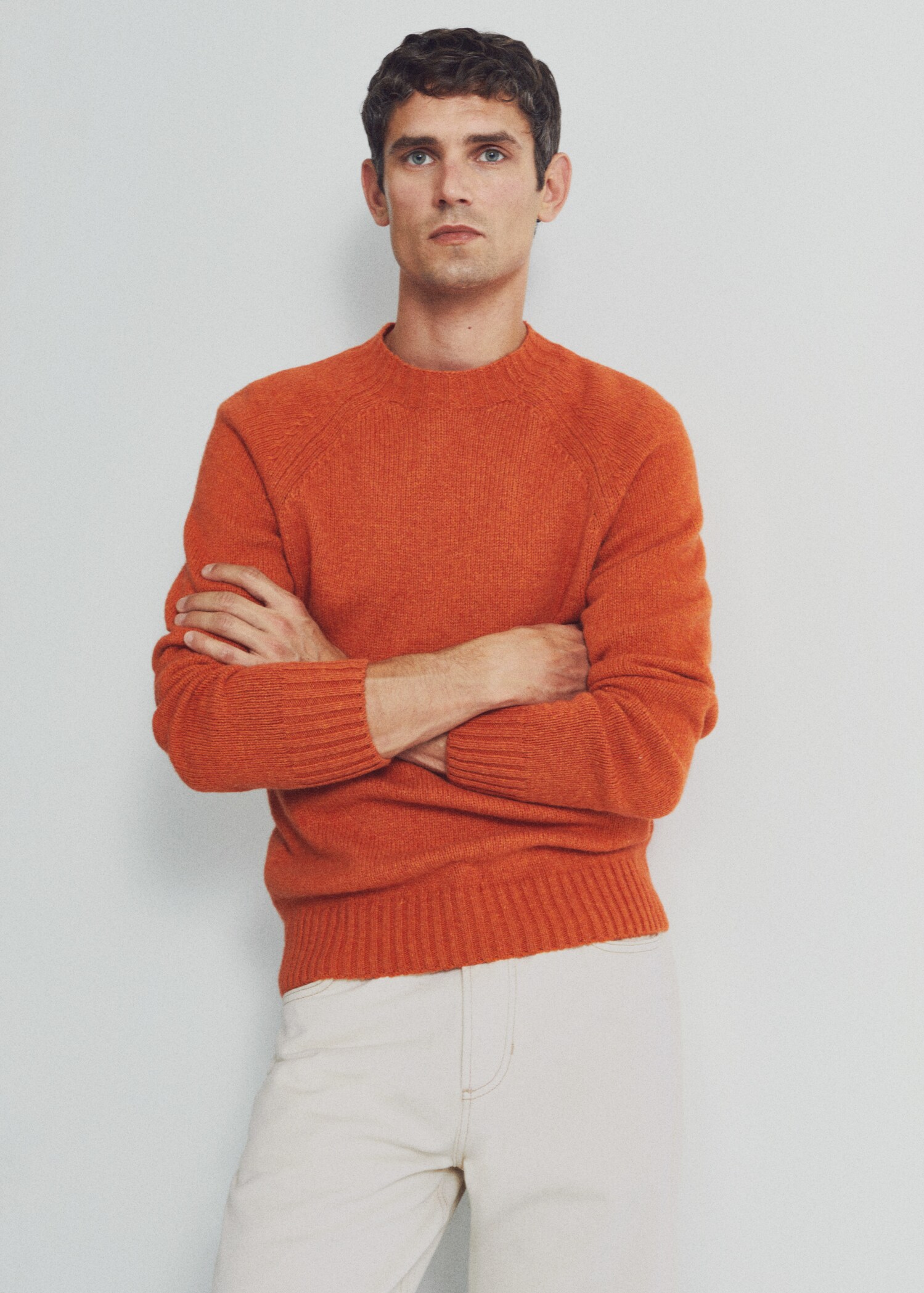 Rounded neck wool sweater - Details of the article 5