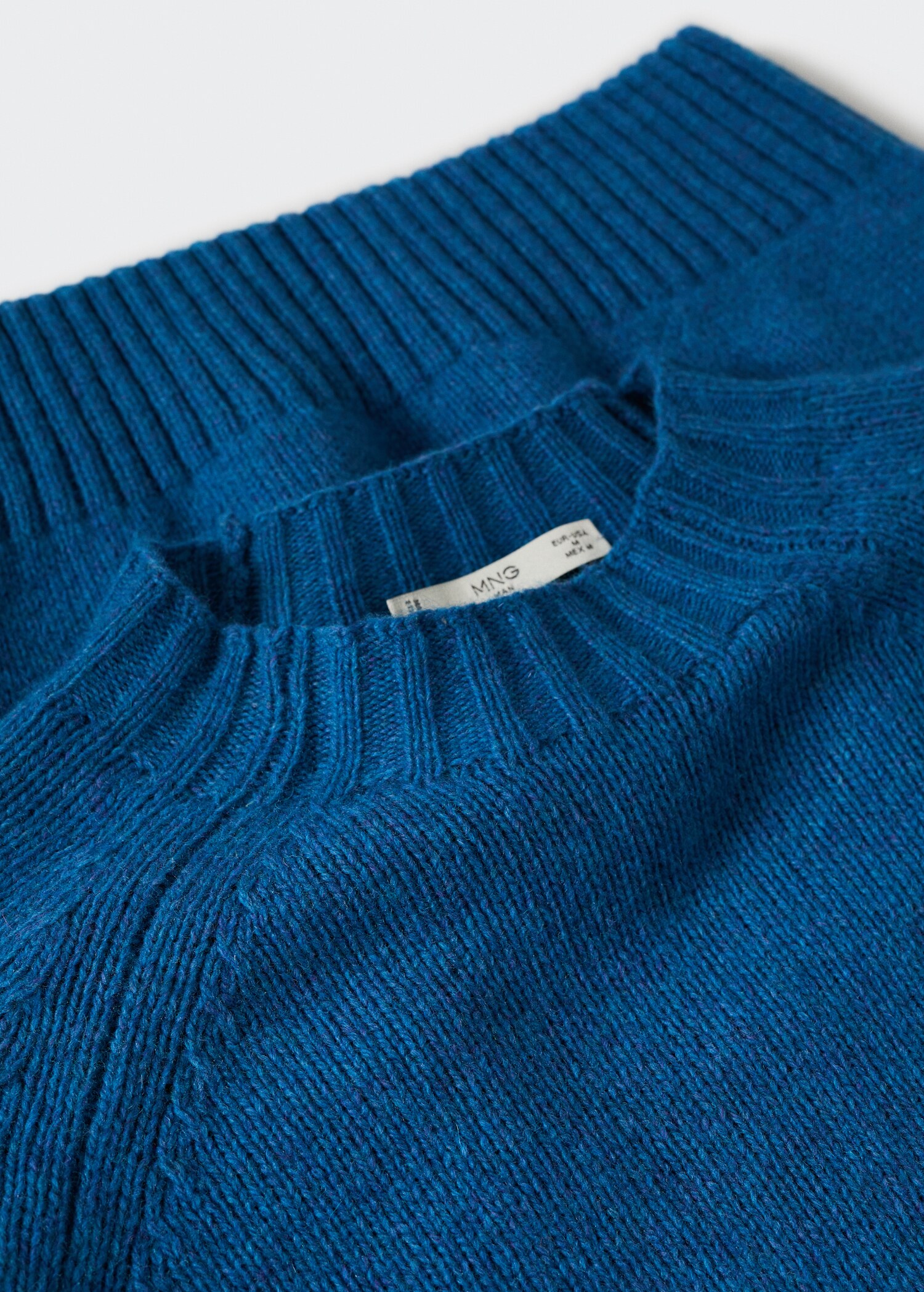 Rounded neck wool sweater - Details of the article 8