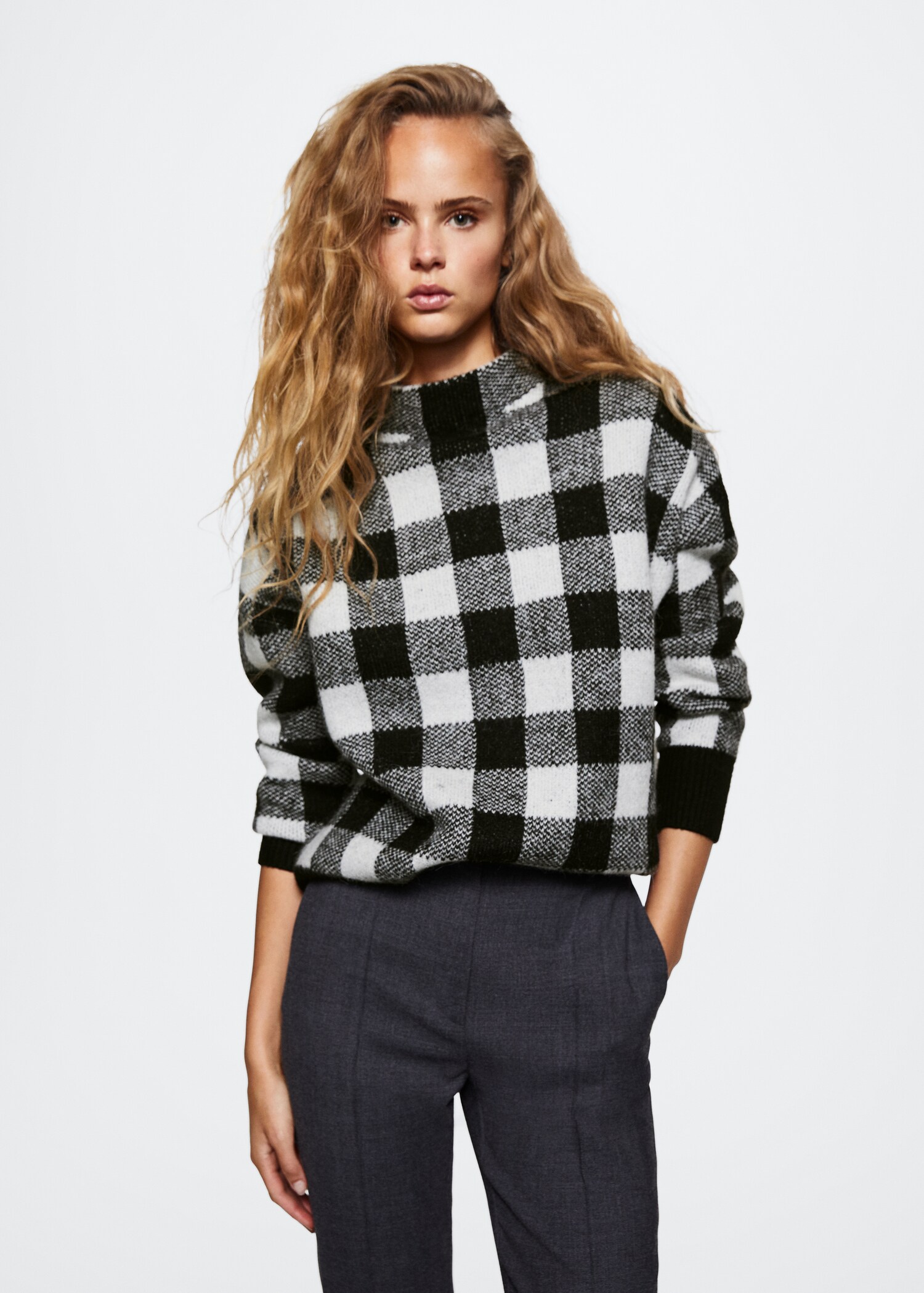 Karierter Pullover mit halbhohem Kragen - Mittlere Ansicht
