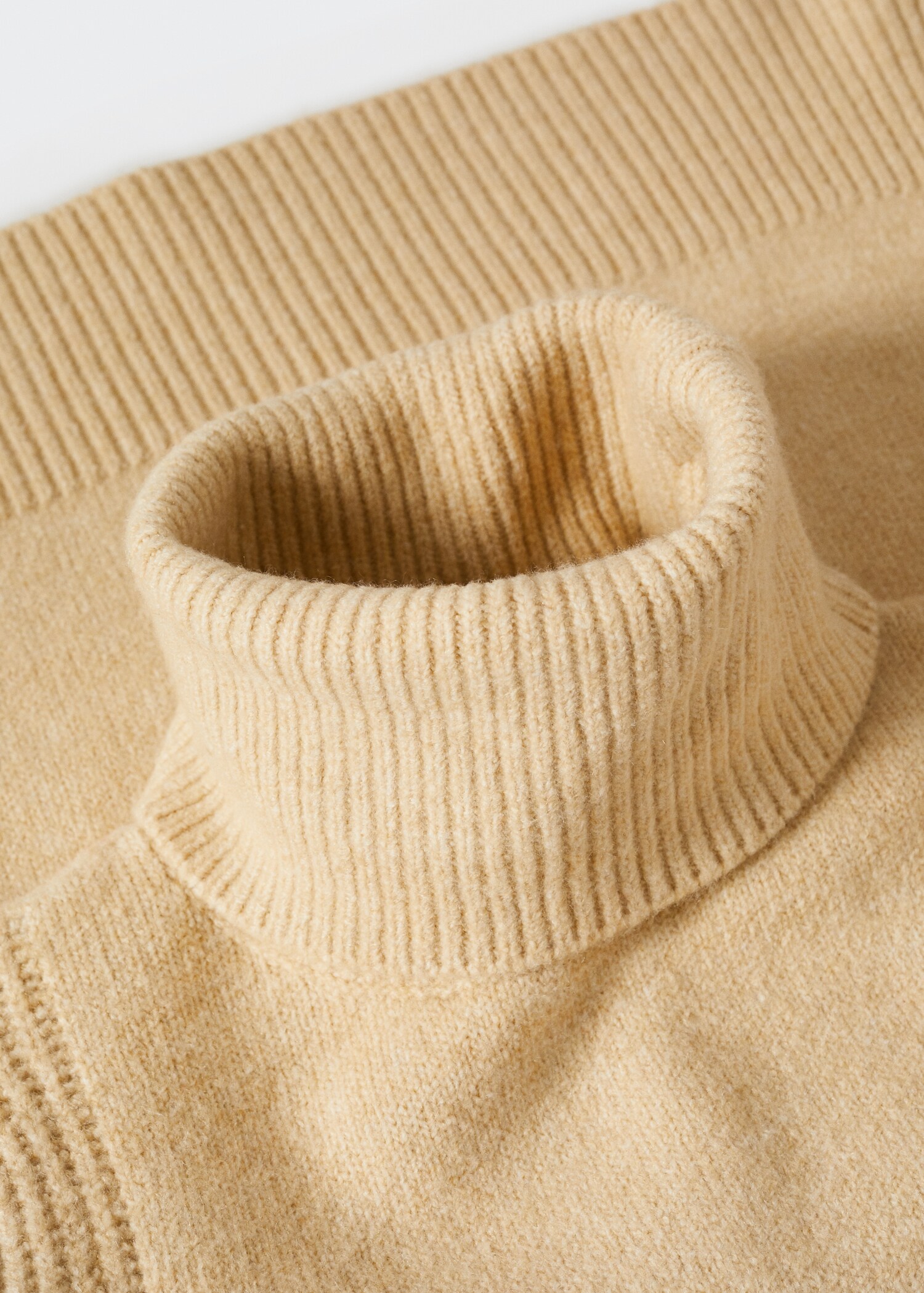 Strickpullover mit Rollkragen - Detail des Artikels 8