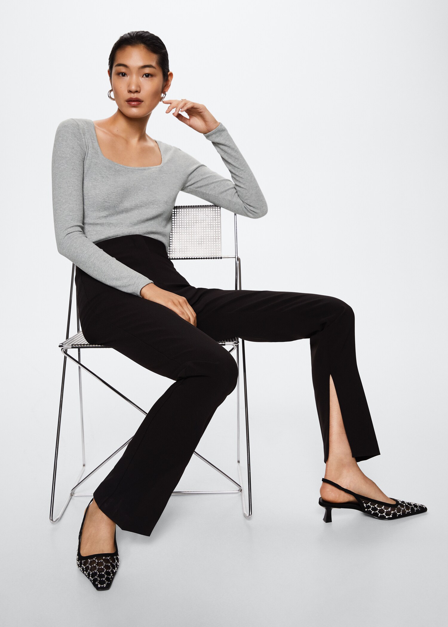 Ribbed long-sleeved t-shirt - Details of the article 2