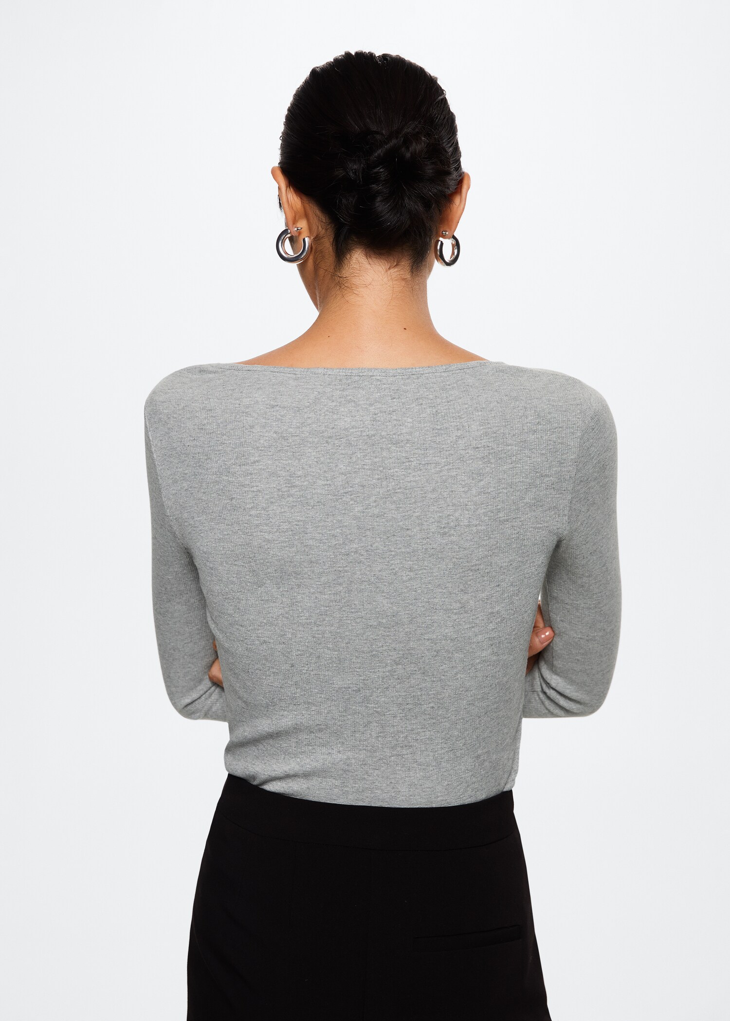 Ribbed long-sleeved t-shirt - Reverse of the article