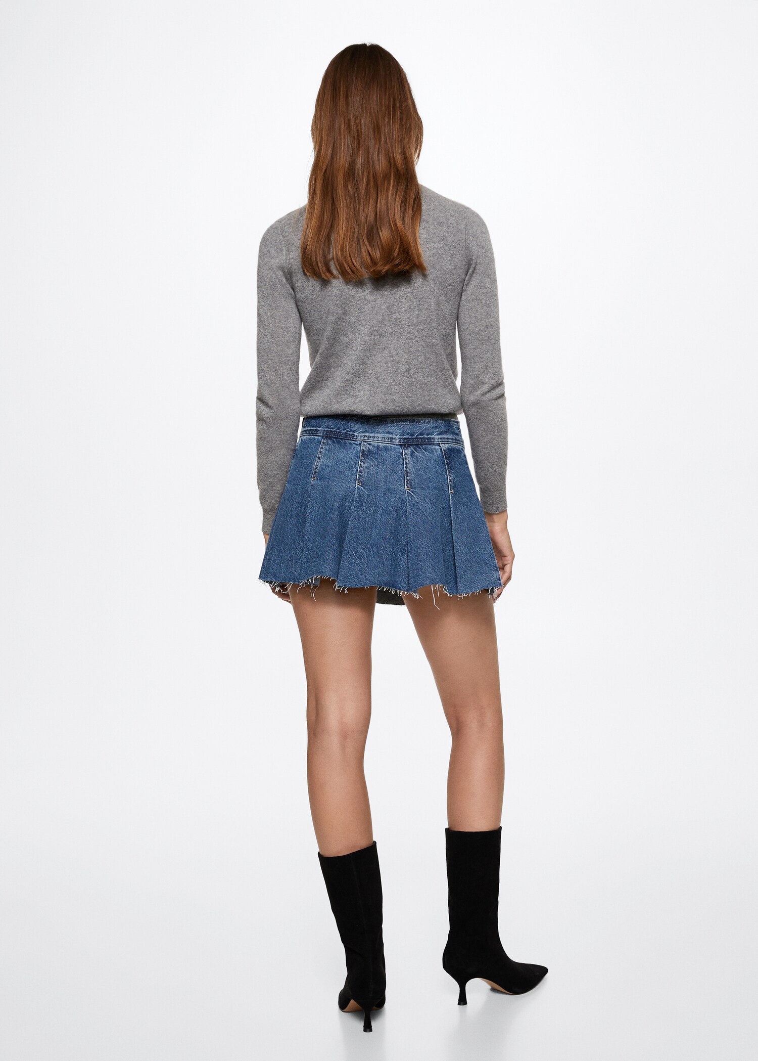 Pleated denim skirt - Reverse of the article