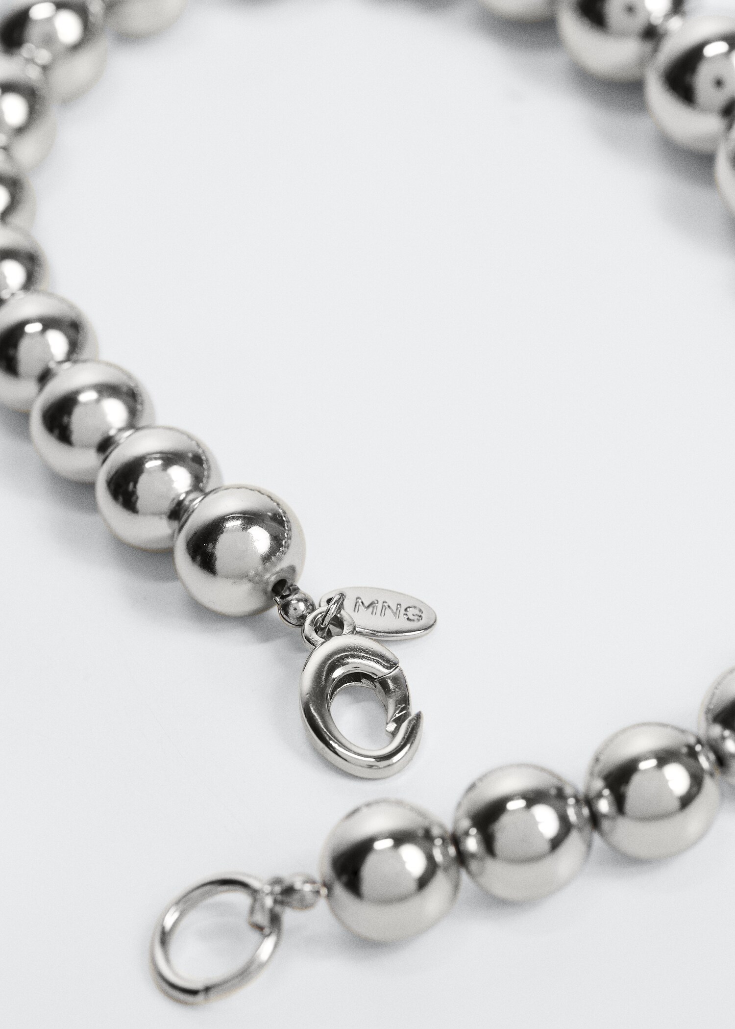 Collier perles métalliques - Détail de l'article 1