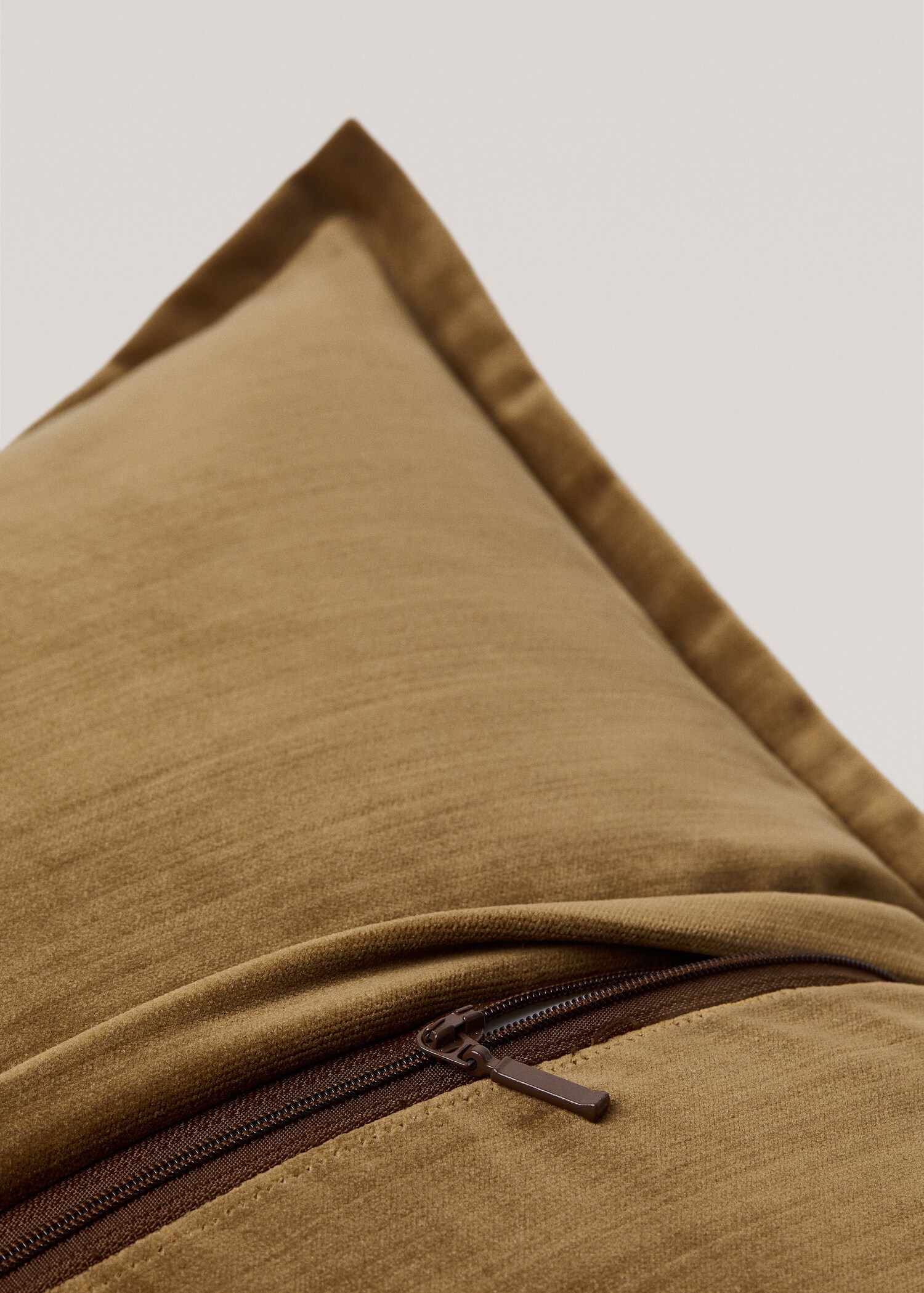 Velvet cushion cover 50X50cm - Details of the article 2