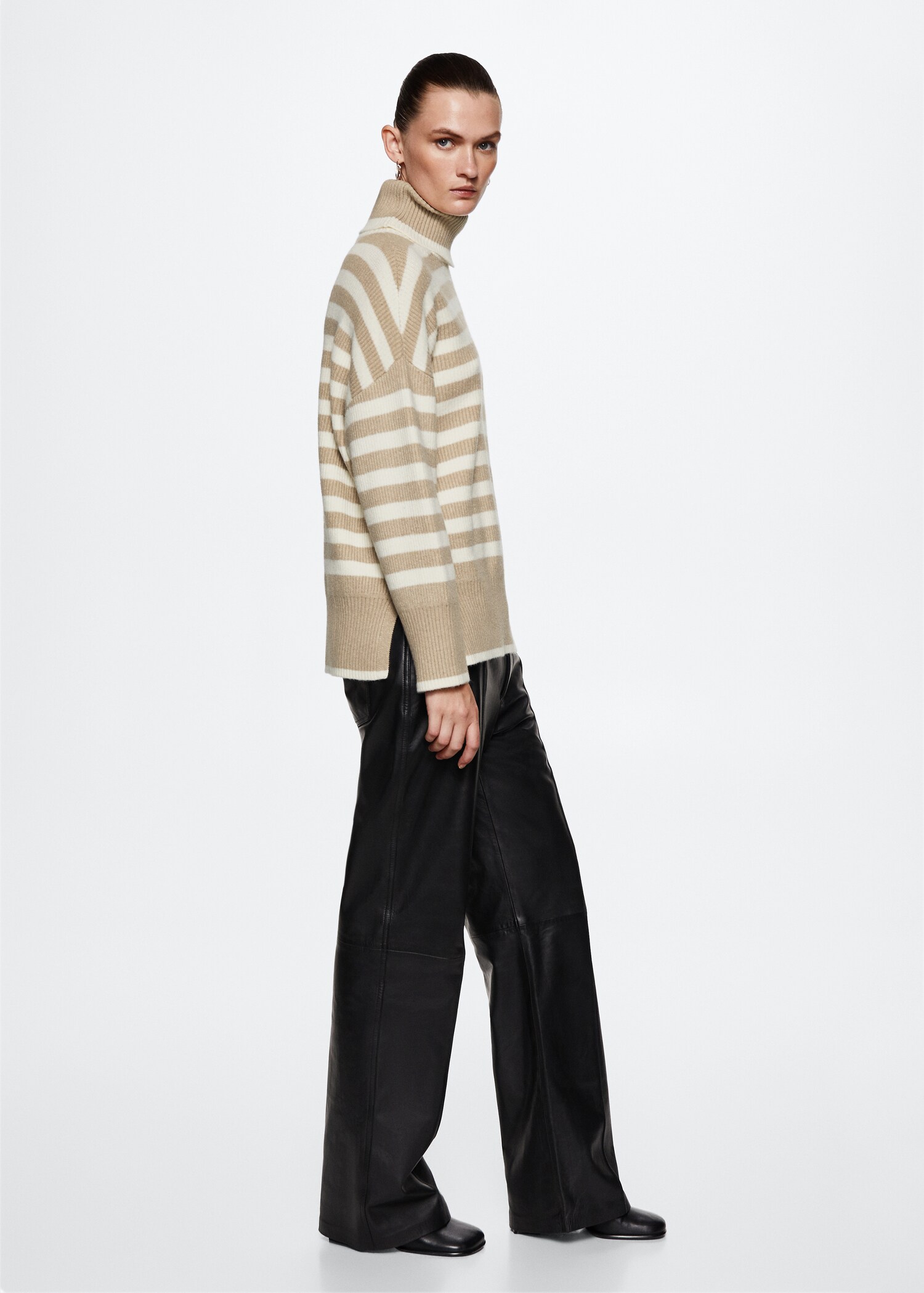 Striped turtleneck sweater - Details of the article 4