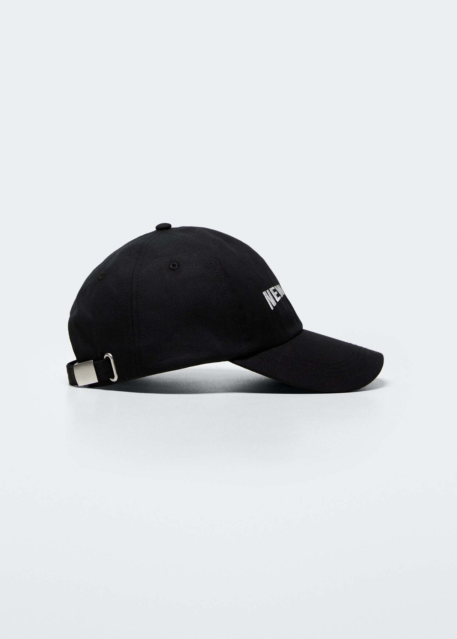 Embroidered message cap - Article without model