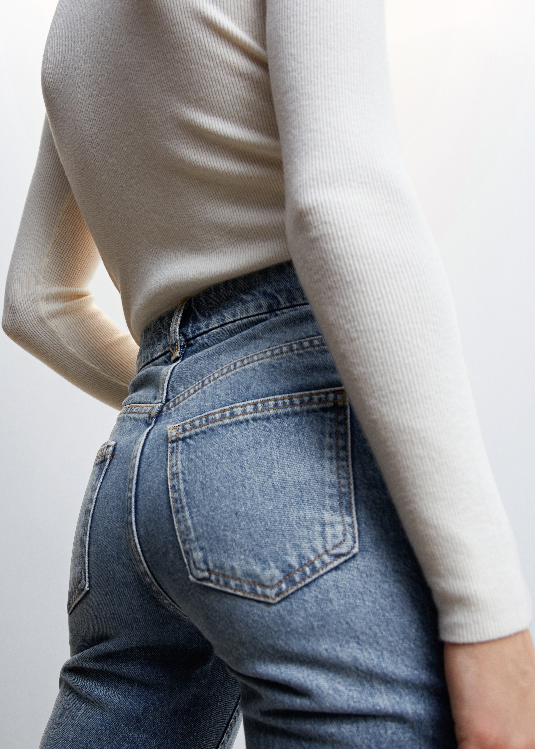 Jeans flare taille normale - Détail de l'article 6