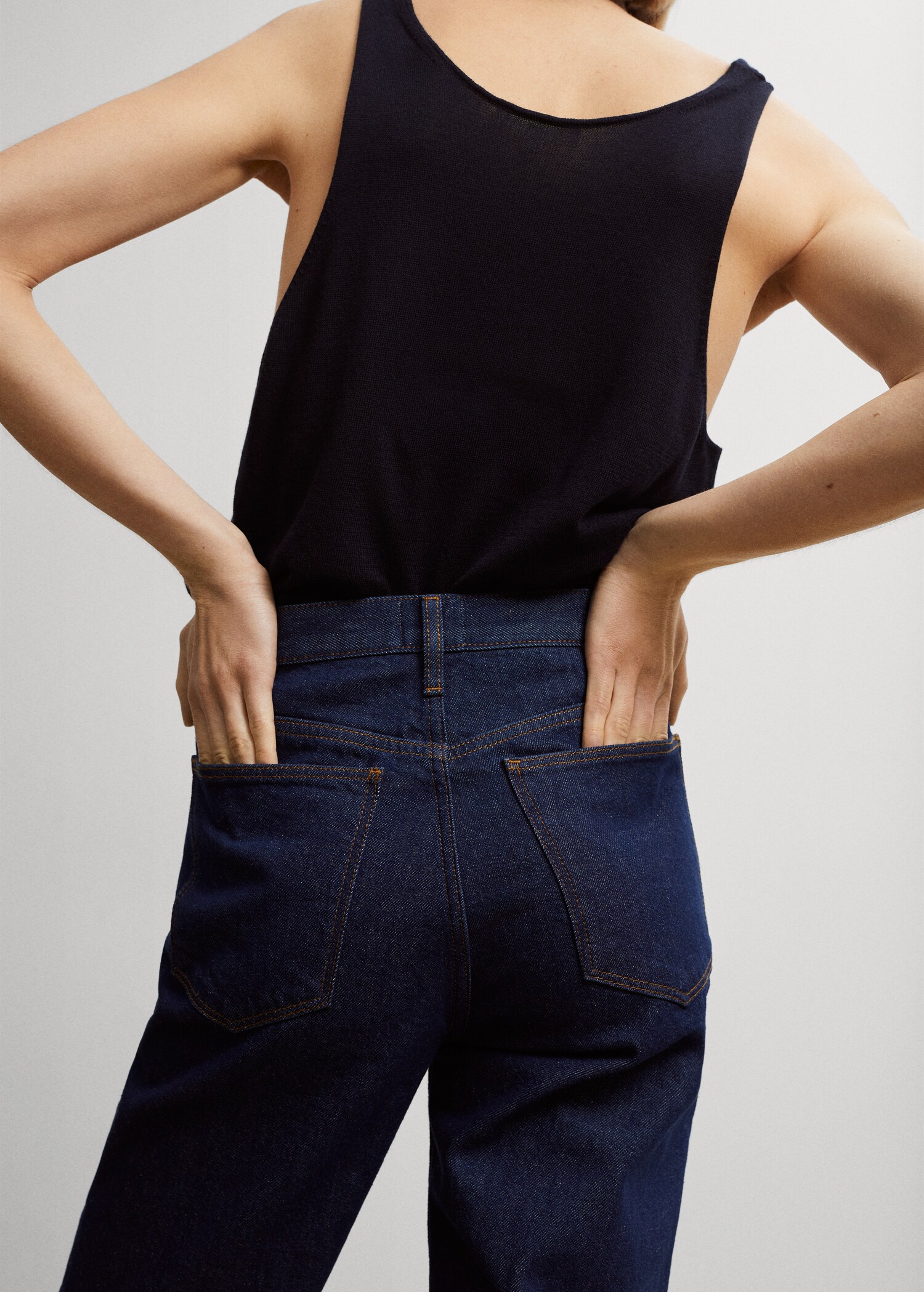 High-waist wideleg jeans - Achterkant van het artikel