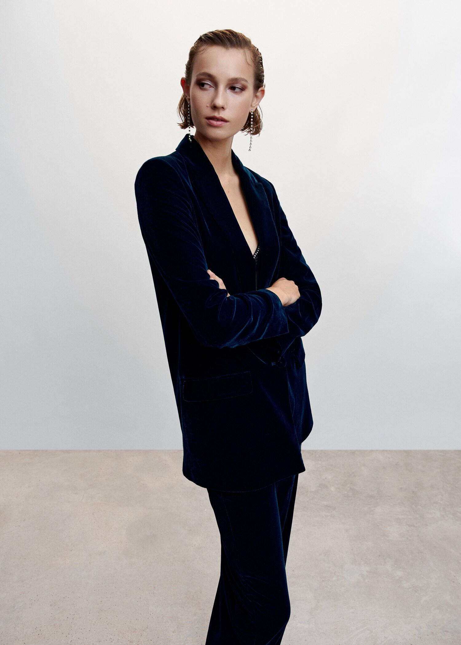 Veste de costume velours - Plan moyen