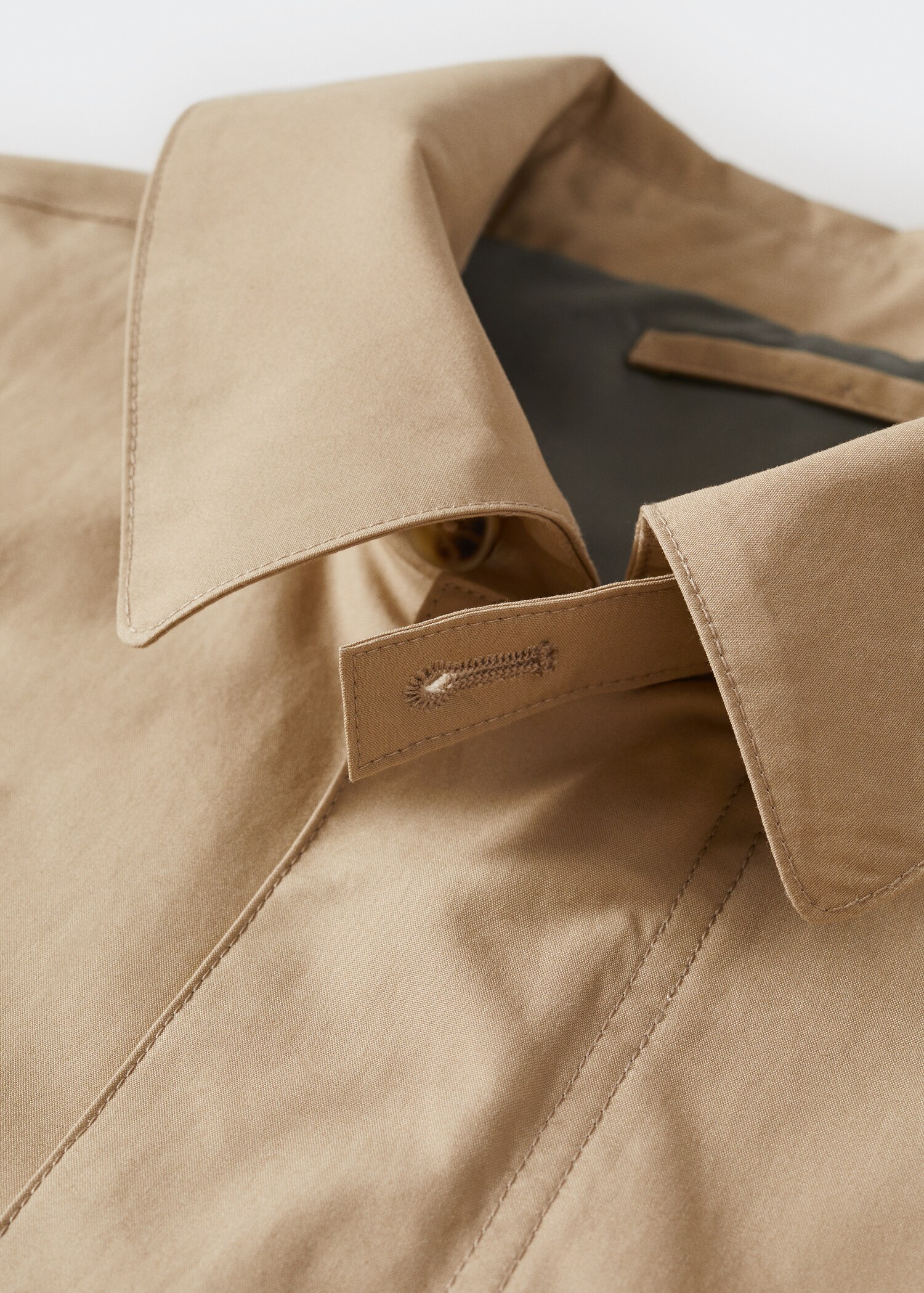 Waterafstotende katoenen trenchcoat - Detail van het artikel 8
