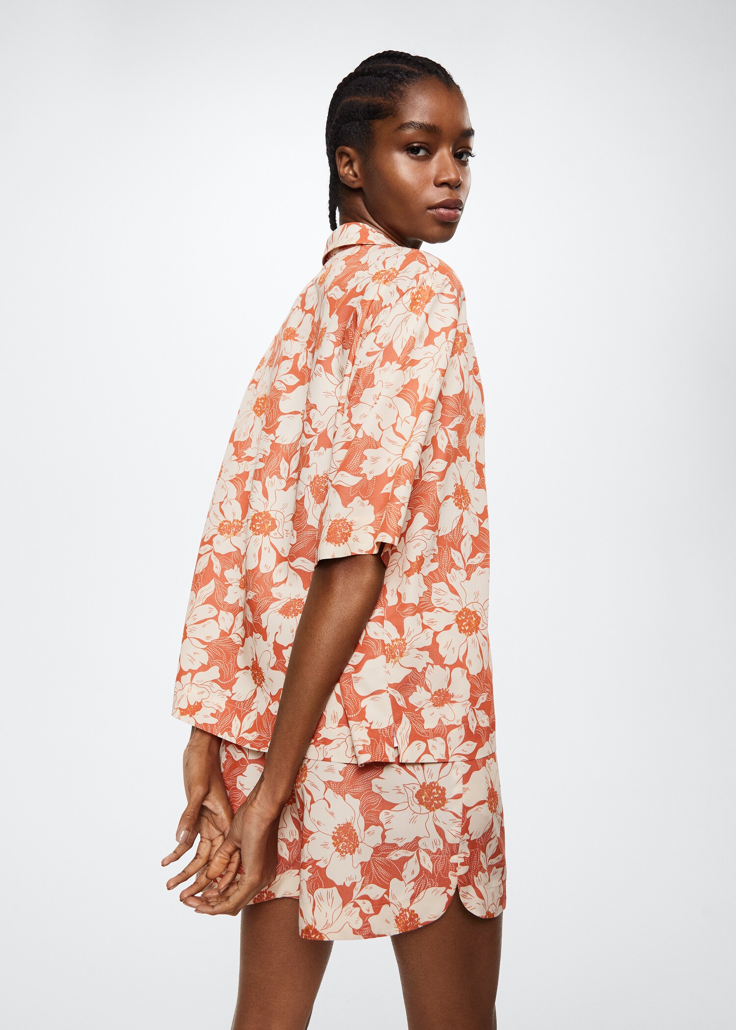 Bluse mit Blumenmuster - Rückseite des Artikels