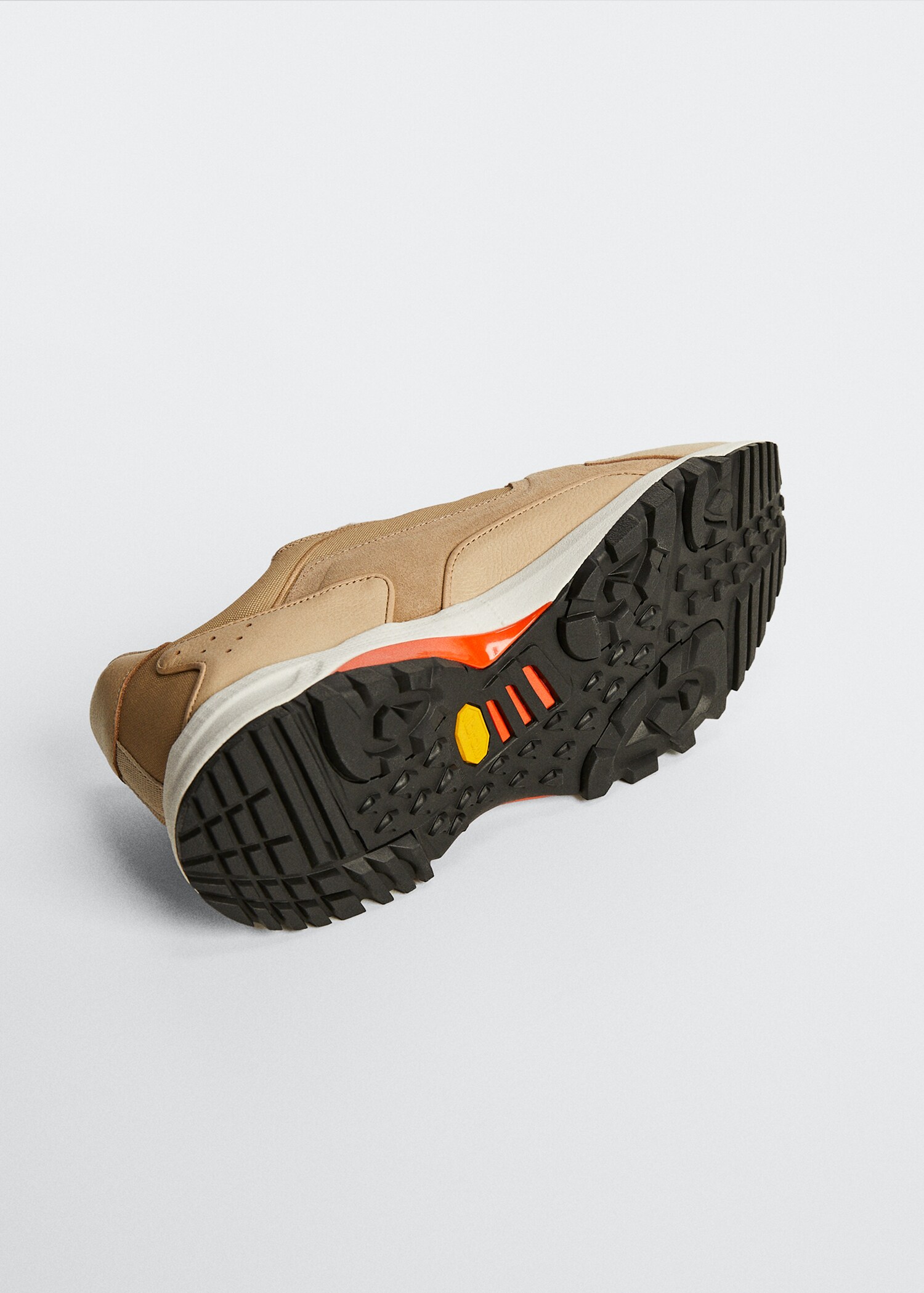 Leather hiking sneaker - Details of the article 2