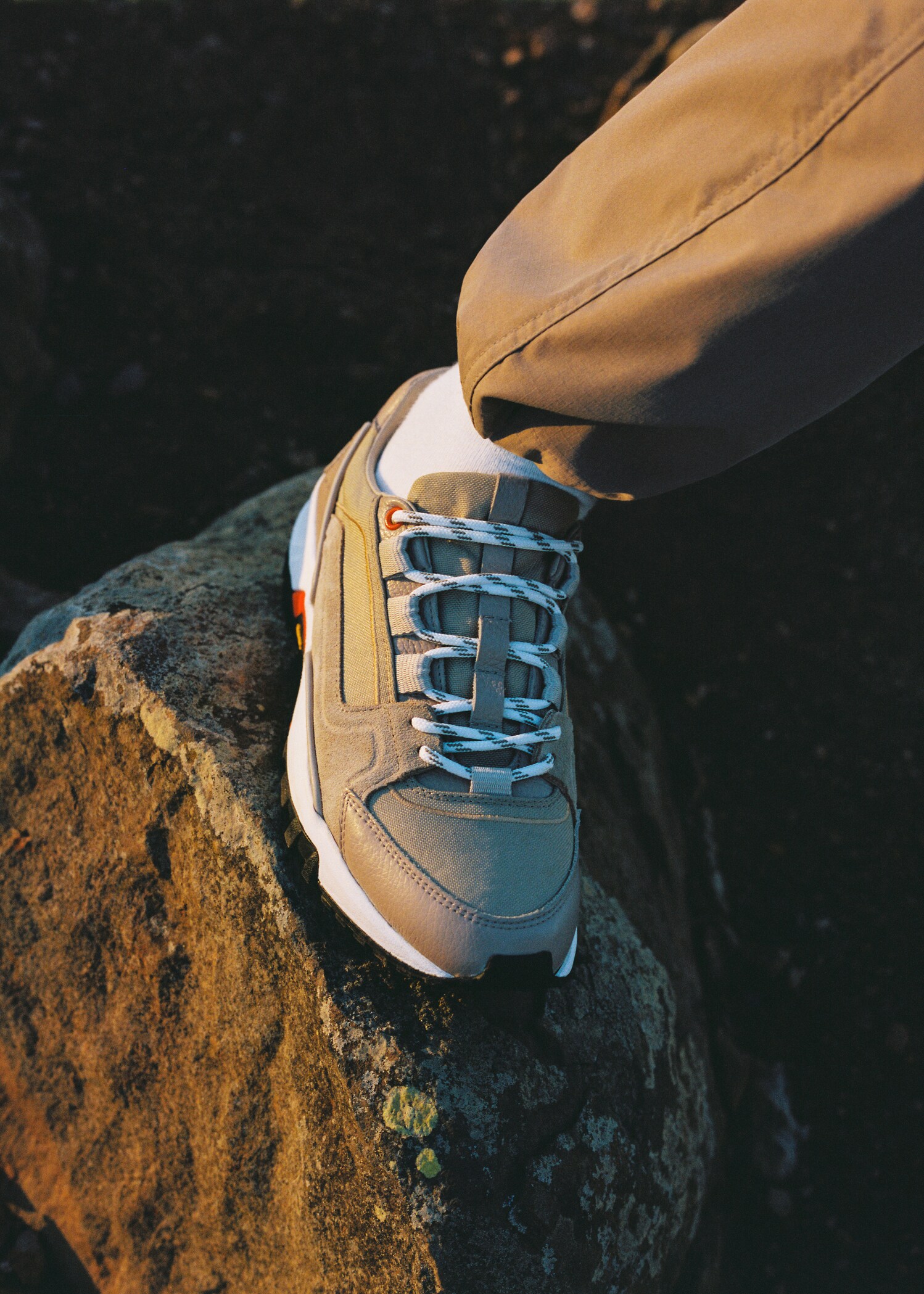 Leather hiking sneaker - Details of the article 9