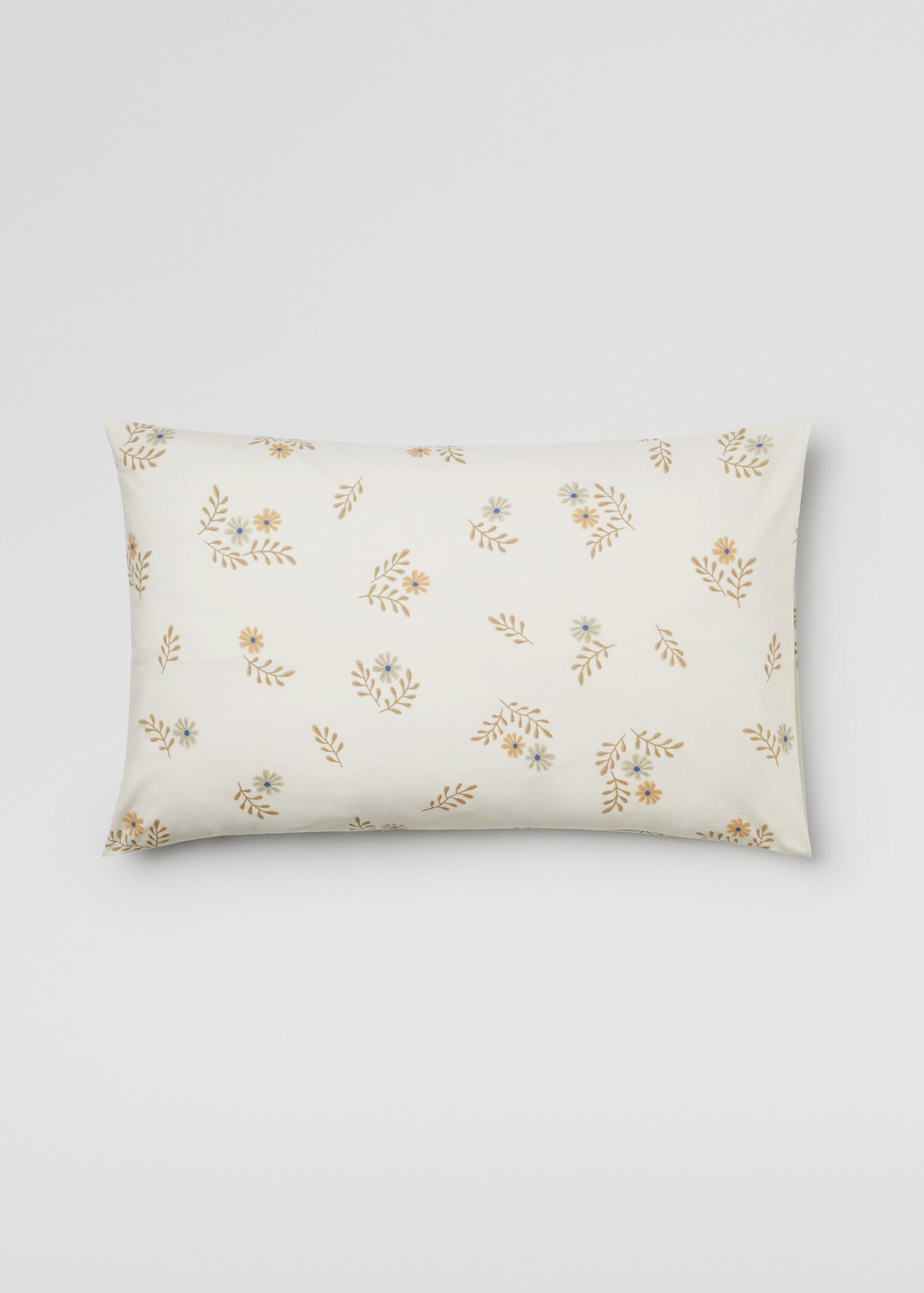 Floral embroidered cushion cover 50x75cm (Pack of two) - Article without model