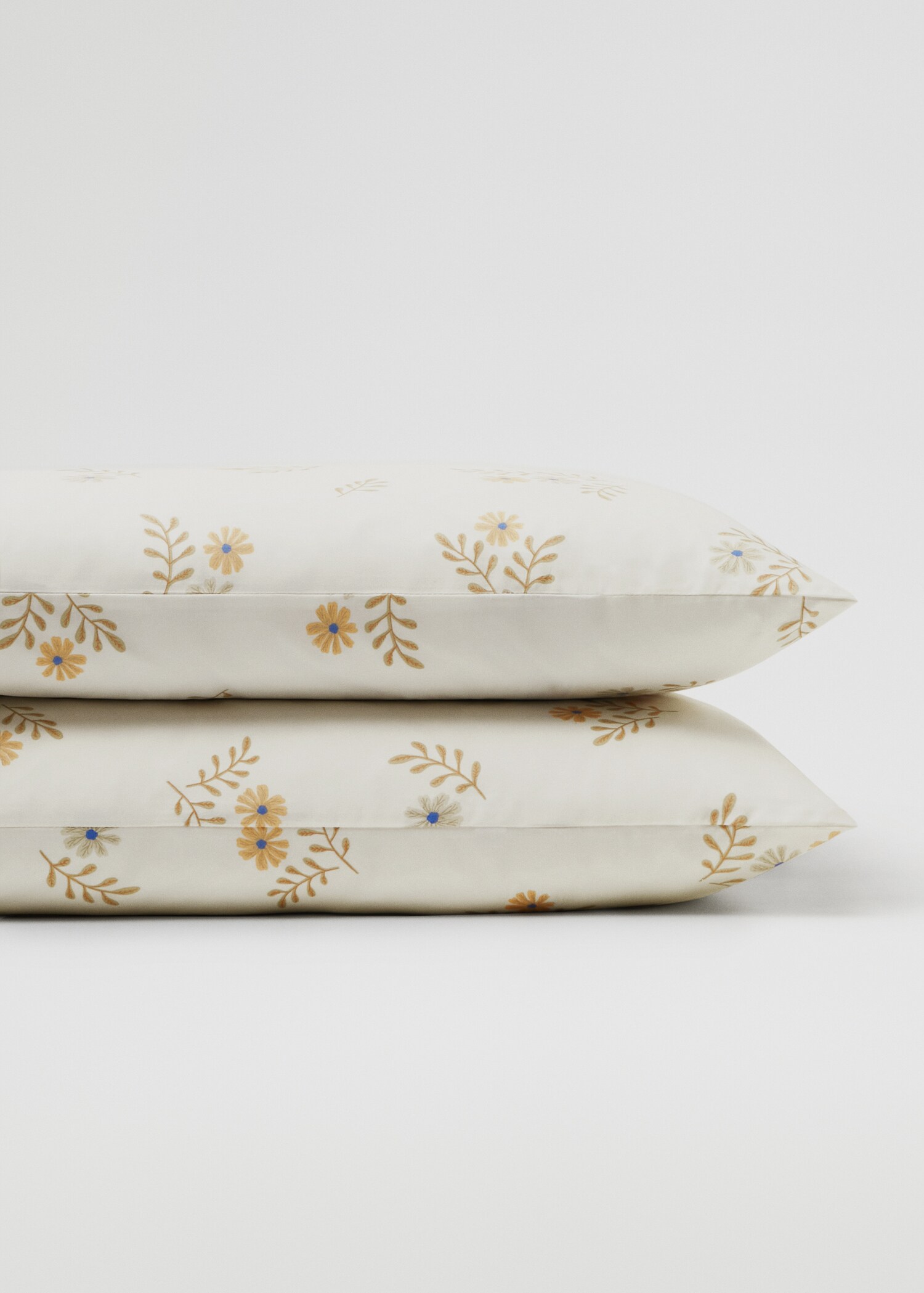 Floral embroidered cushion cover 50x75cm (Pack of two) - Details of the article 3