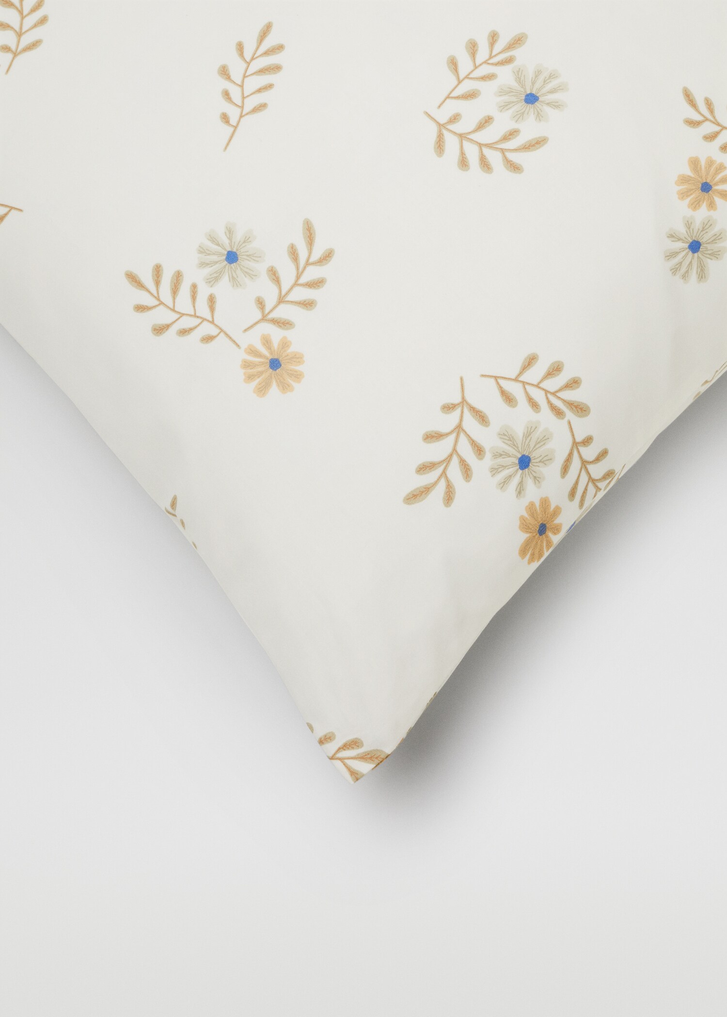 Floral embroidered cushion cover 50x75cm (Pack of two) - Details of the article 4