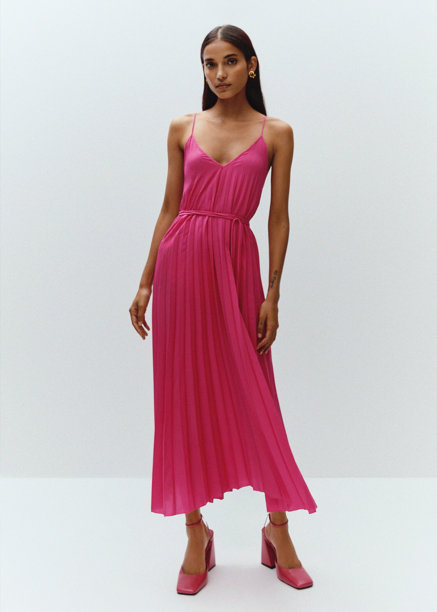 Plissée-Kleid mit Gürtel - Detail des Artikels 6