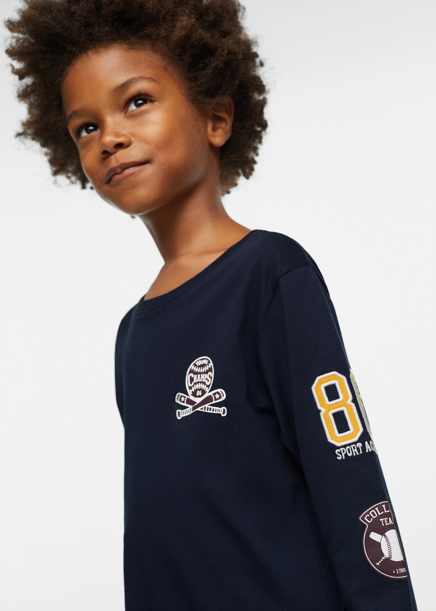 Long-sleeved t-shirt with patches - Details of the article 1