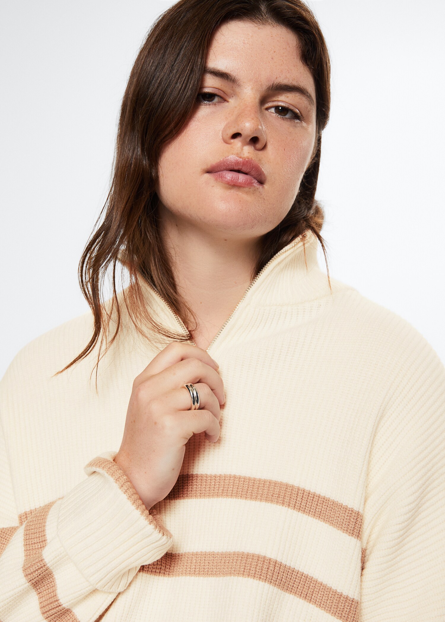 Gestreifter Pullover mit Reißverschluss - Detail des Artikels 4