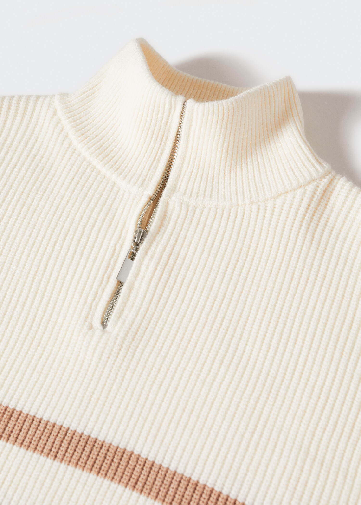 Gestreifter Pullover mit Reißverschluss - Detail des Artikels 8