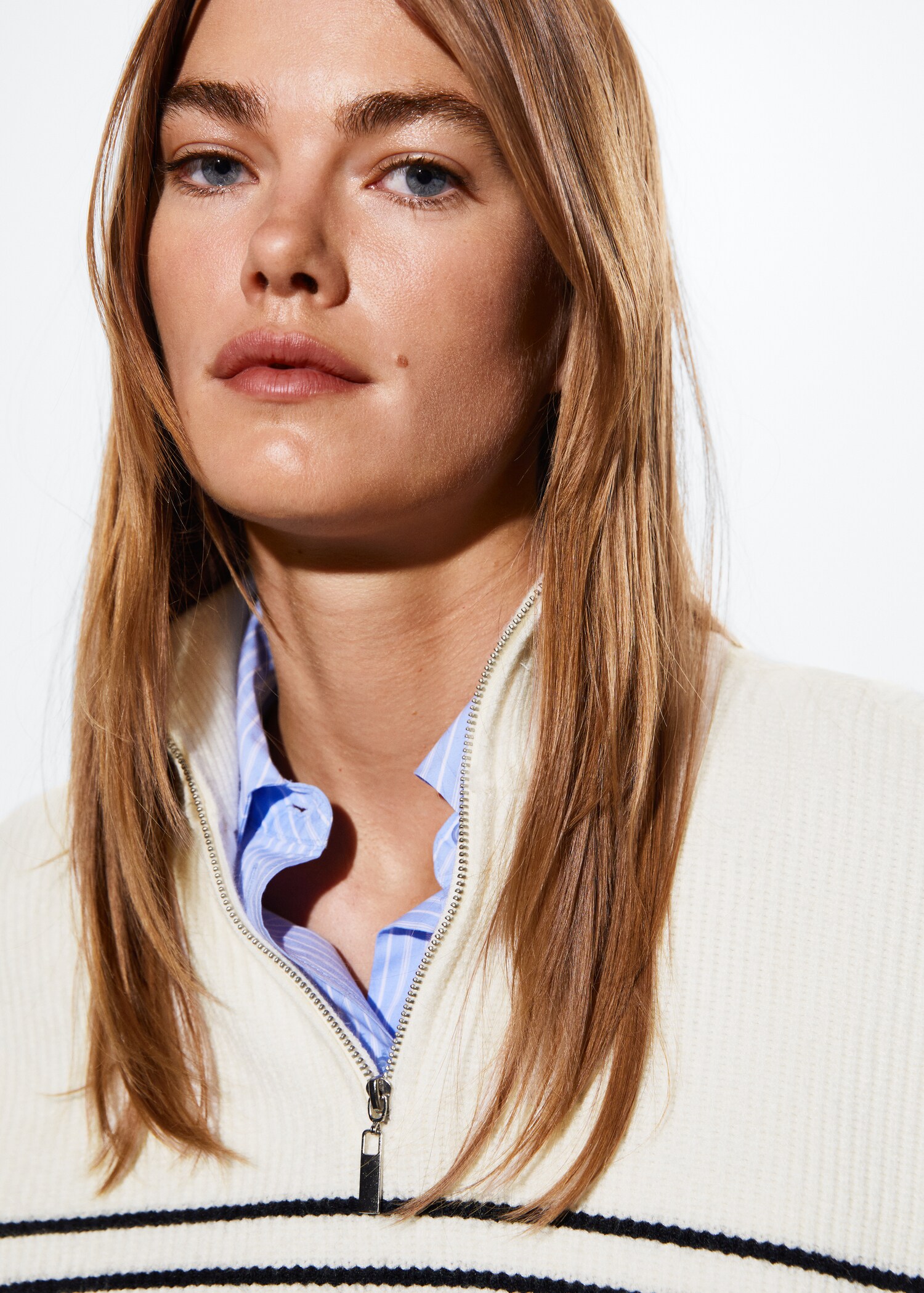 Striped sweater with zipper - Details of the article 2