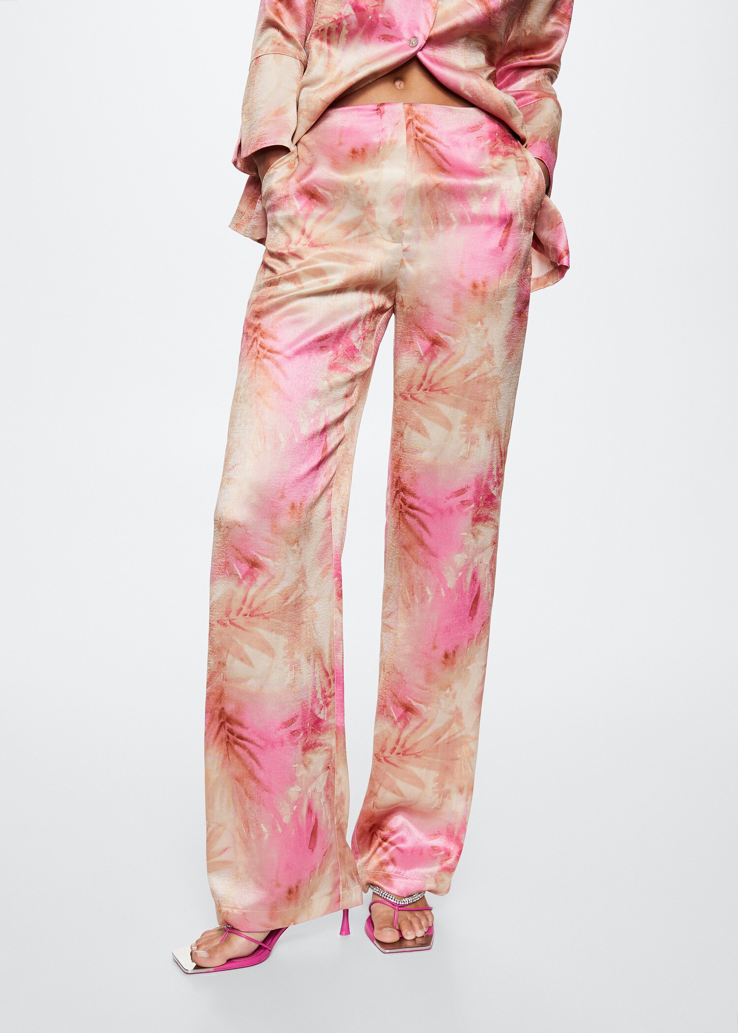 Pantalón satinado estampado - Plano medio