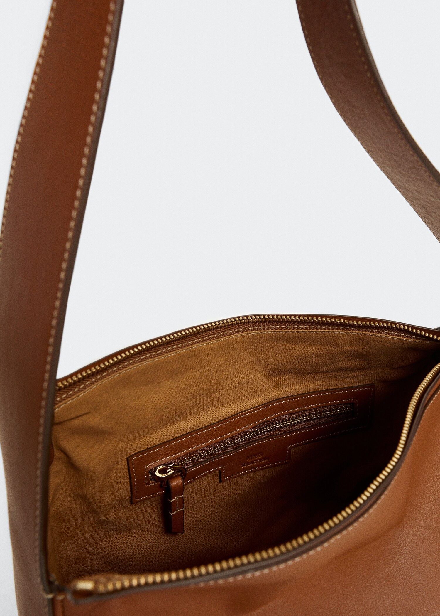 Leather shoulder bag - Details of the article 1