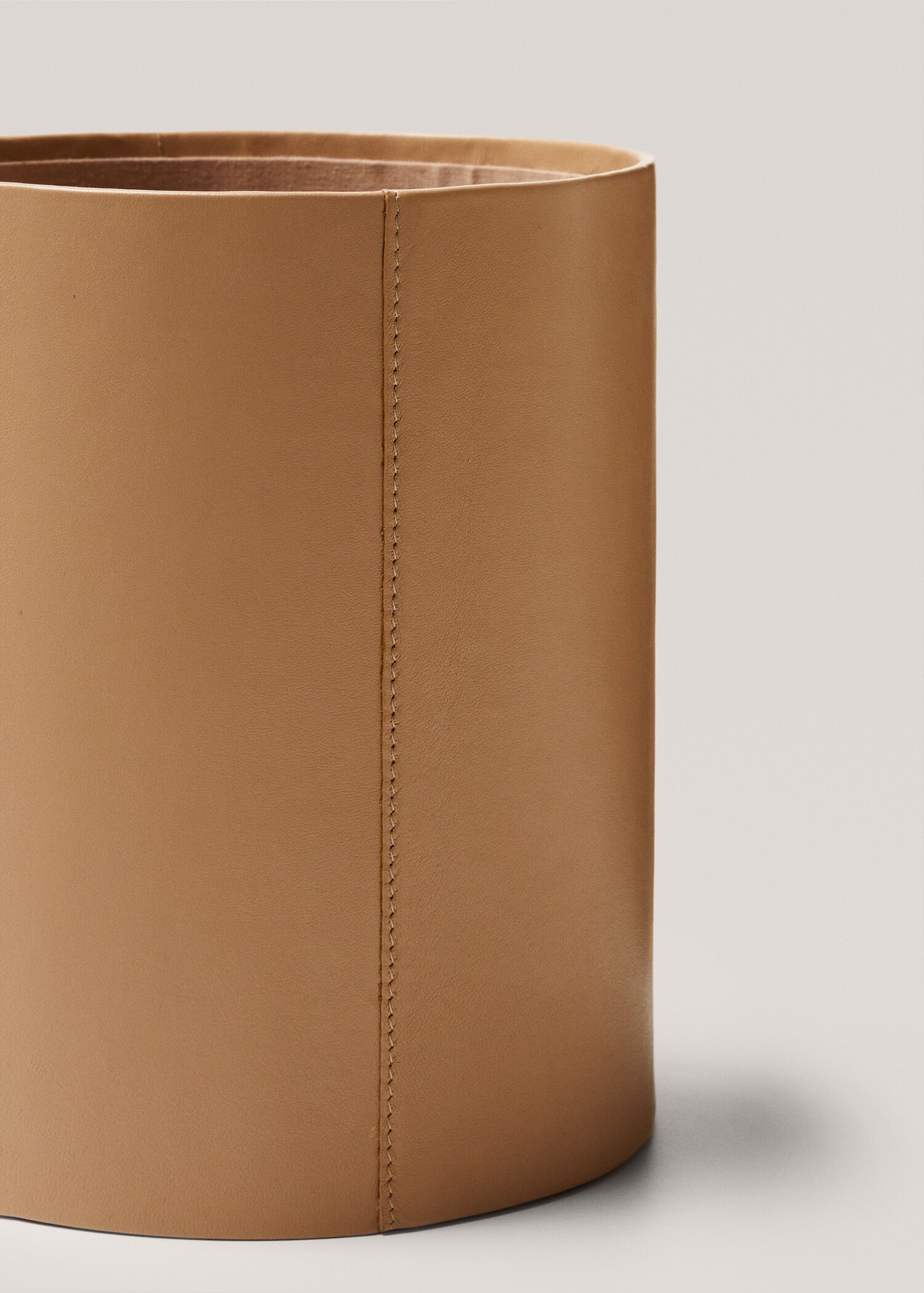 Papelera de piel - Detalle del artículo 3