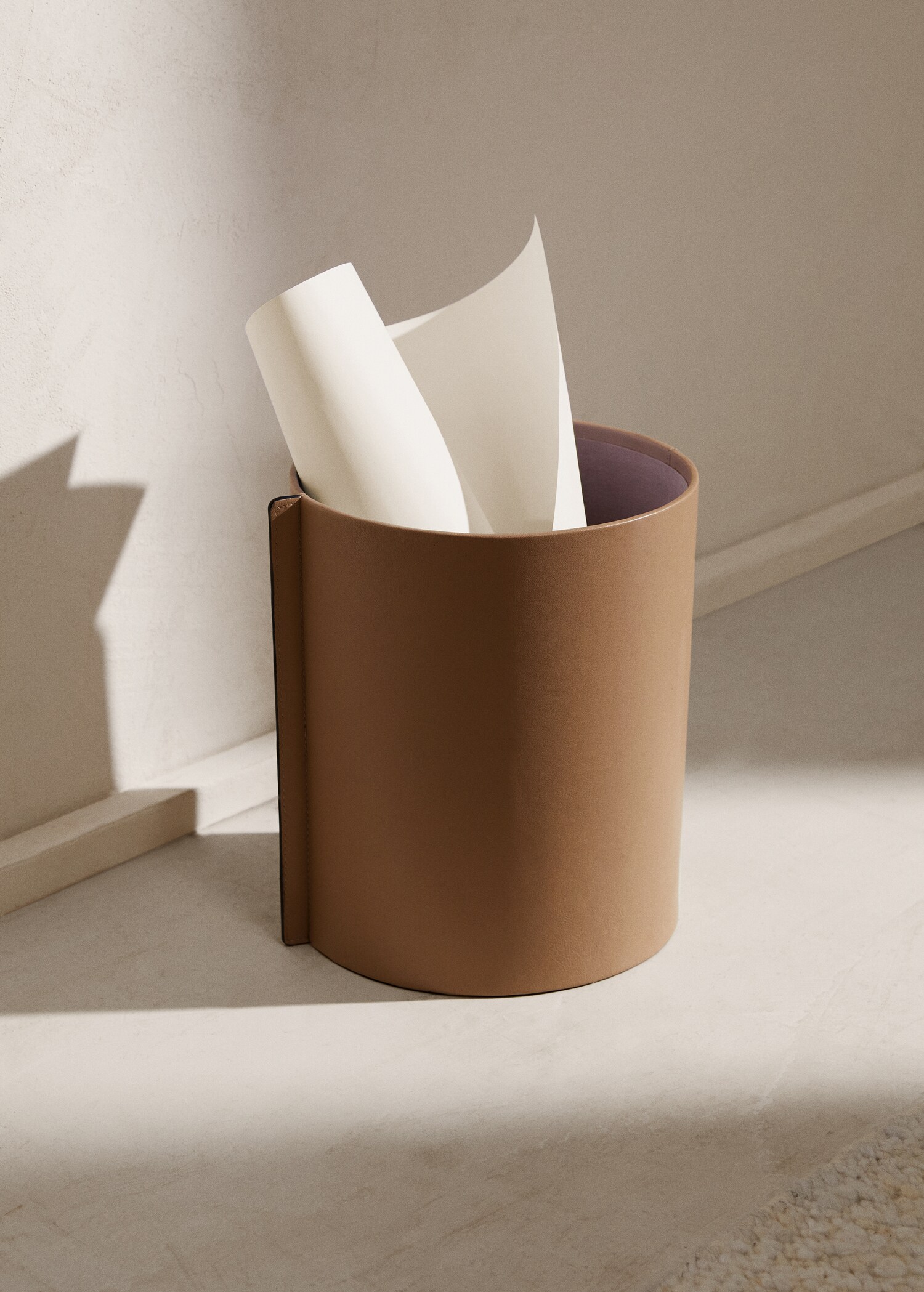Papelera de piel - Detalle del artículo 8