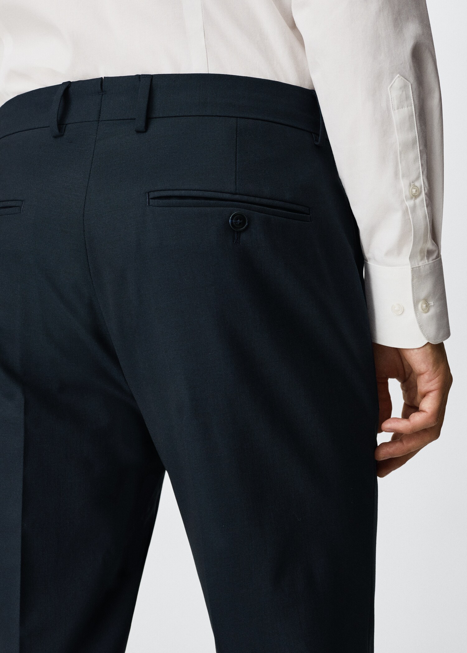 Wełniane garniturowe spodnie slim fit - Szczegóły artykułu 3