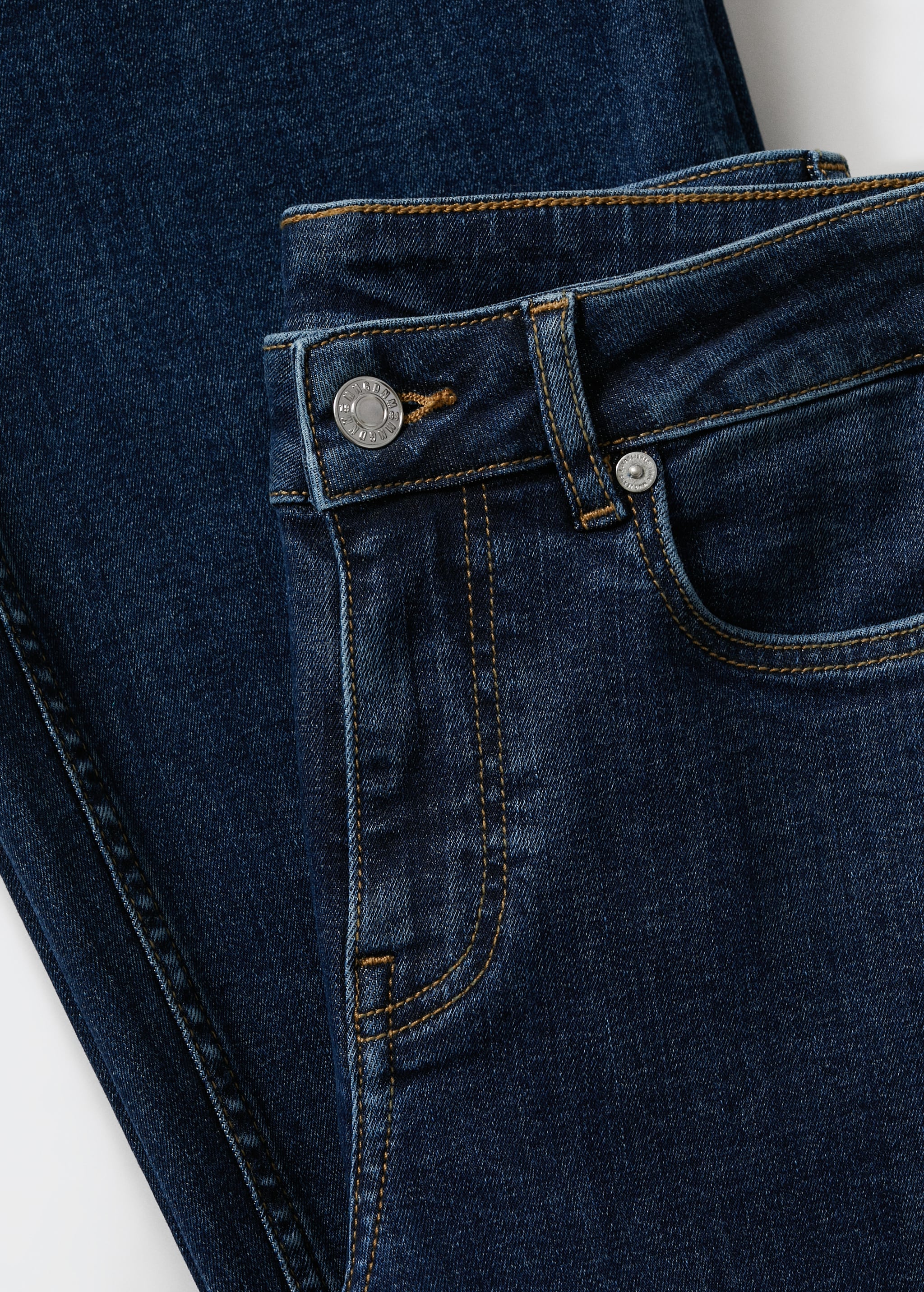 Mid-rise flared jeans - Details of the article 8