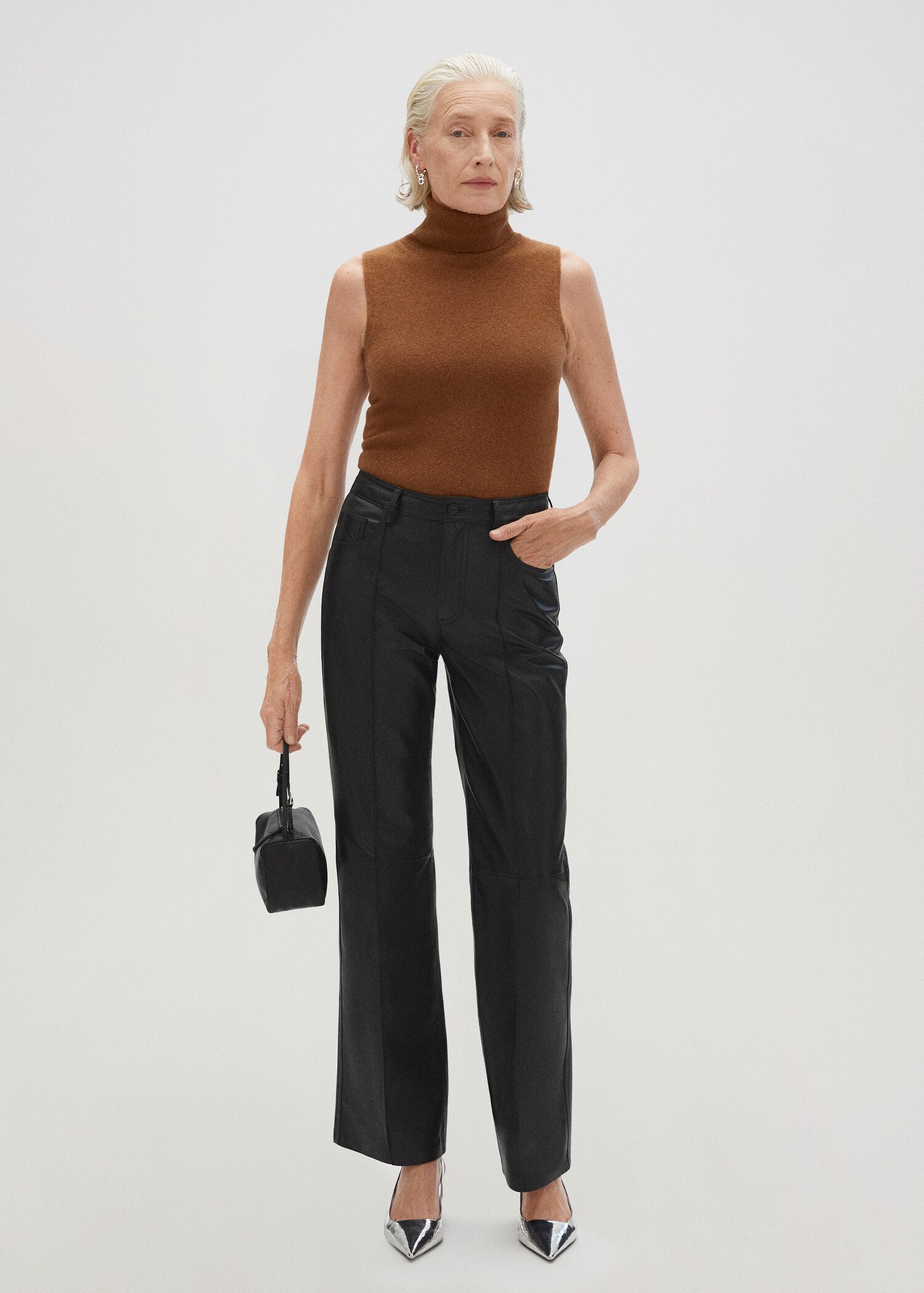Straight-fit leather pants - Details of the article 7