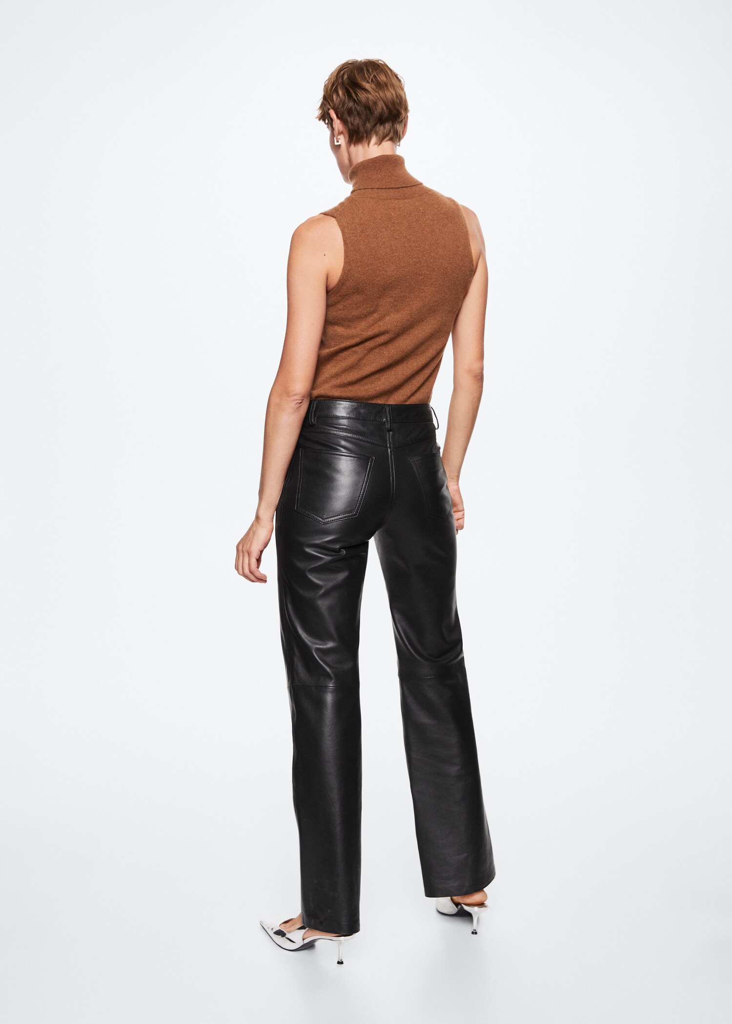 Straight-fit leather pants - Reverse of the article