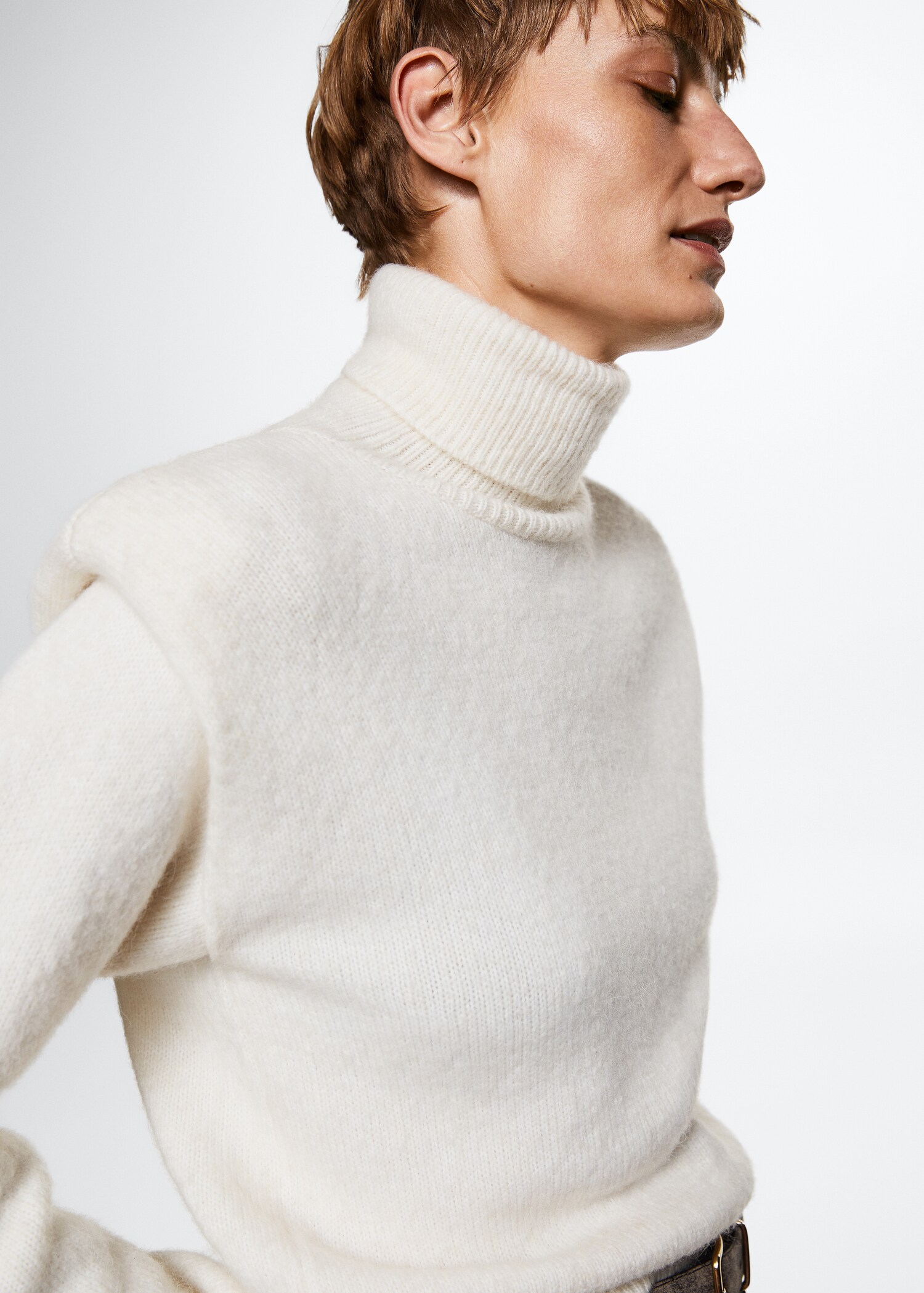 Knitted sweater with shoulder pads  - Details of the article 1